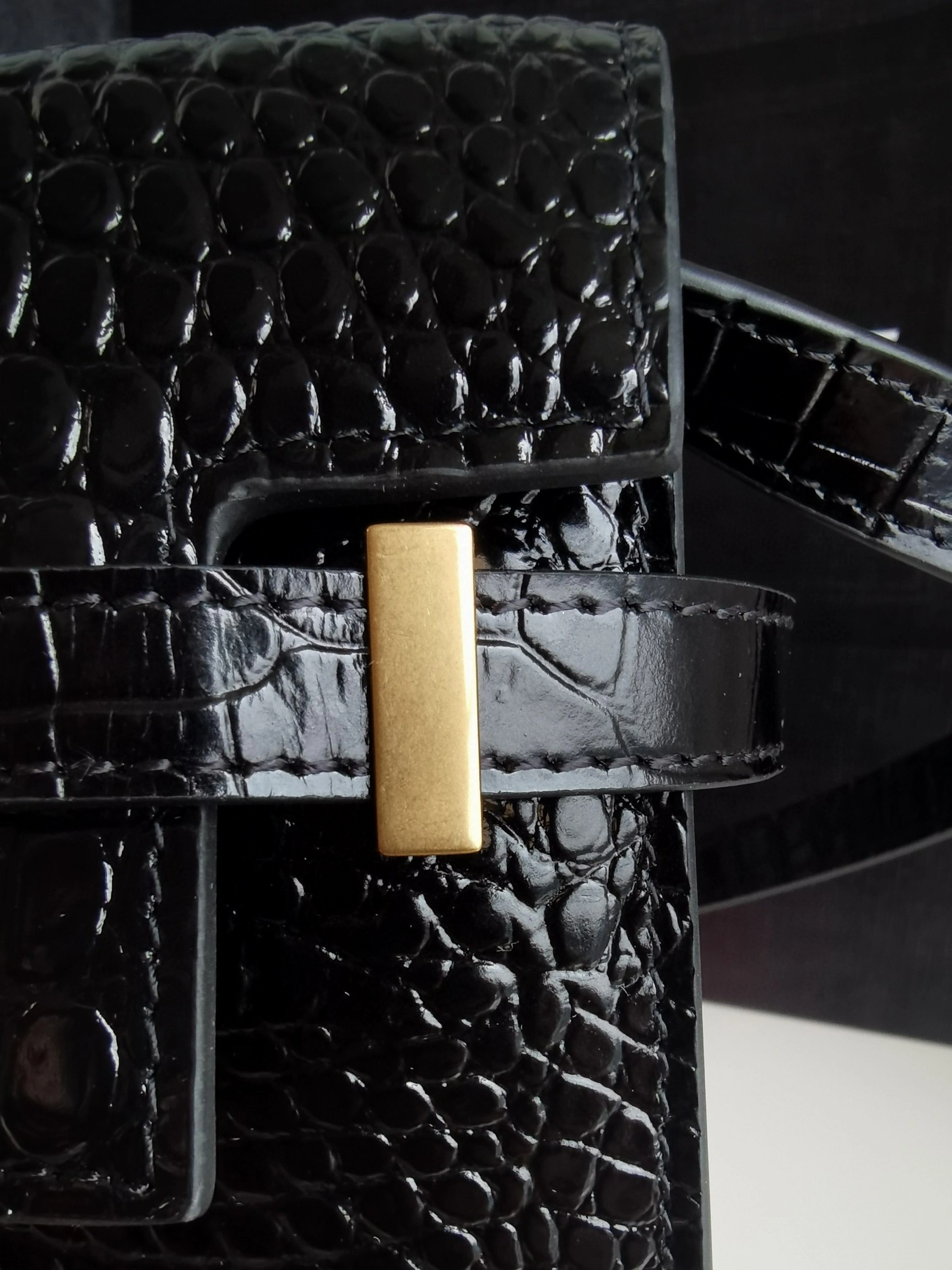 MOMO- high quality version 675626-DND0W-1000 675626DND0W1000 Manhattan item：B-B063I0406C