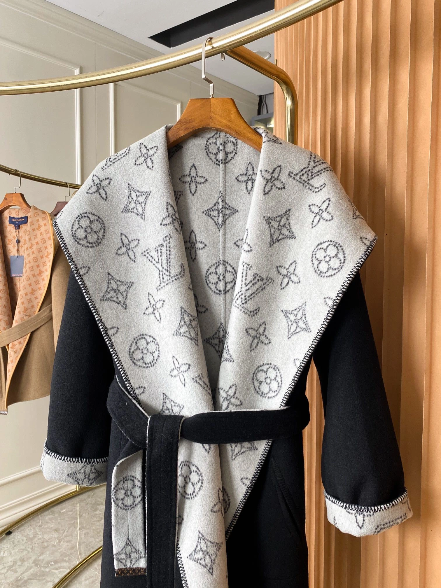 Bald Eagle-- 8V high quality version reversible cashmere Wool reversible lambskin item:D-F020K0124