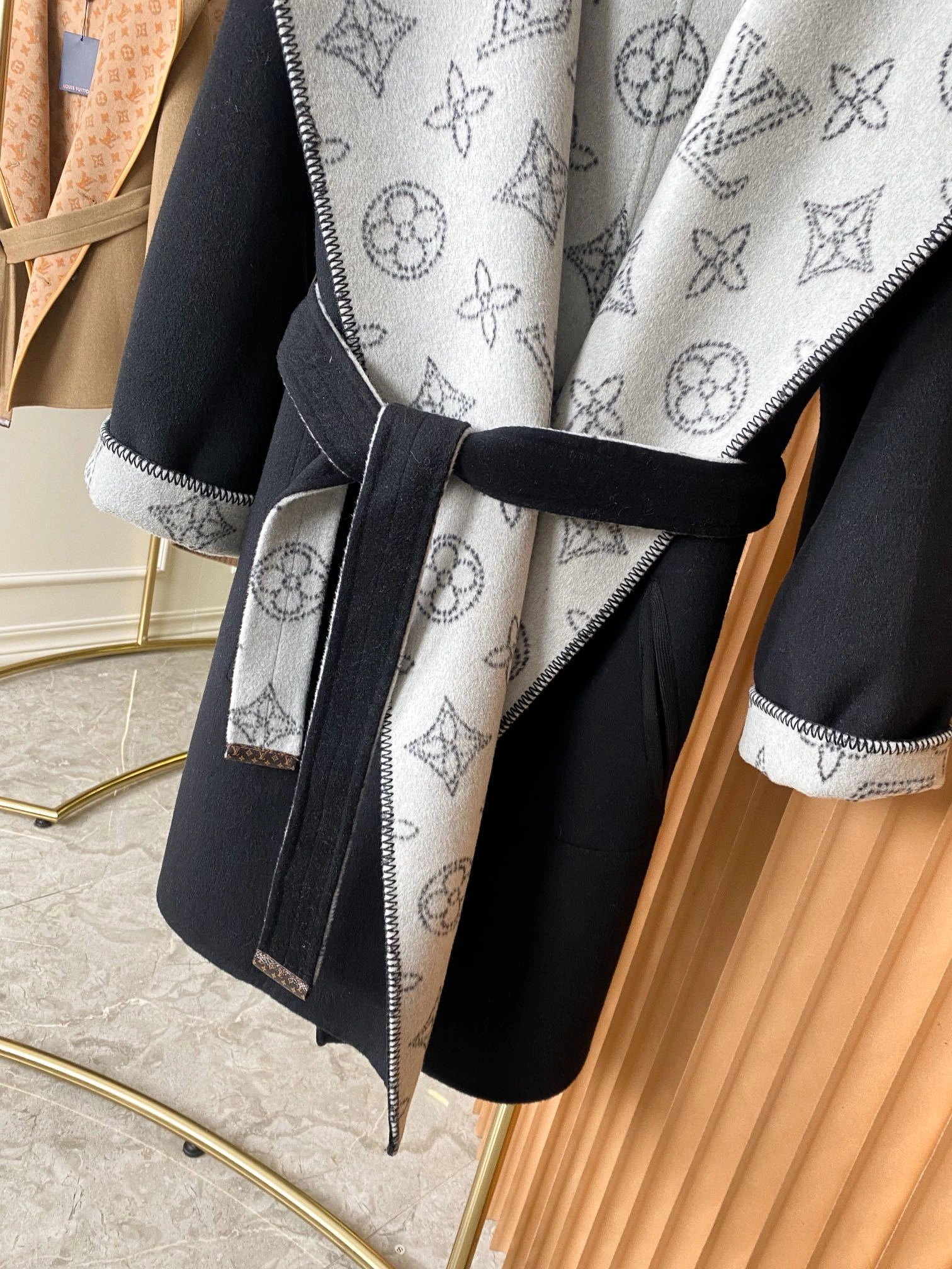 Bald Eagle-- 8V high quality version reversible cashmere Wool reversible lambskin item:D-F020K0124