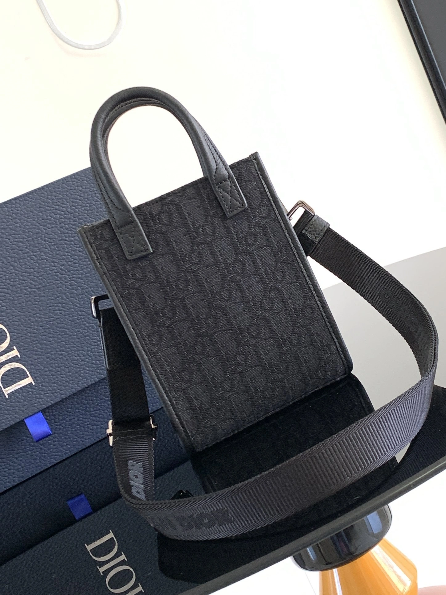 MOMO-- 4ior 2ESWS017YKY-H03E 2ESWS017YKY_H03E Safari North-South cowhide item:D-B109F2016