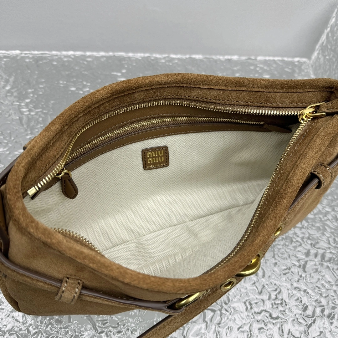 MOMO- 7iu7iu 5BC182_2CSS_F0316_V_OOO high quality version Aventure 25ss item:E-B664G2019