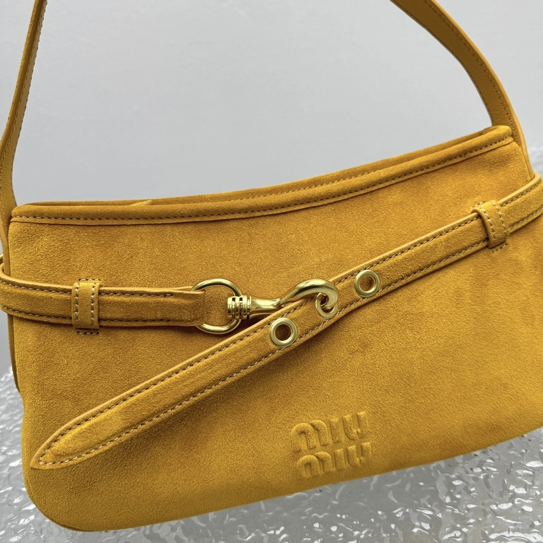 MOMO- 7iu7iu 5BC182_2CSS_F0R55_V_OOO high quality version Aventure 25ss item:E-B664G2021
