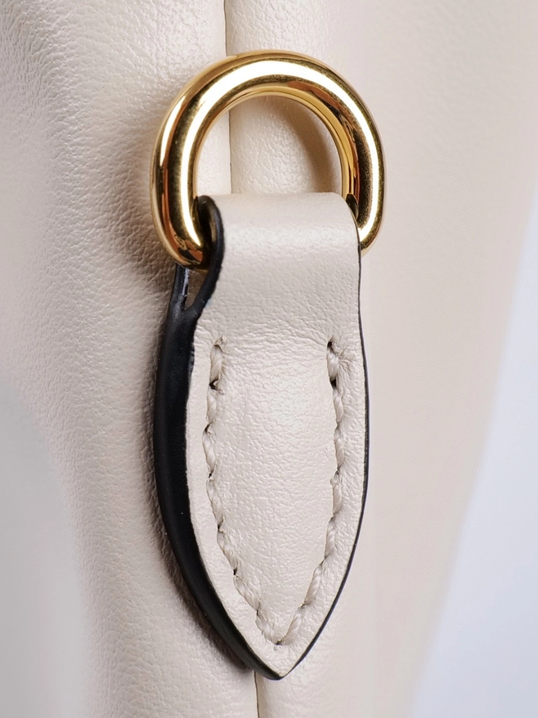 MOMO-- 7iu7iu 5BG231-2DDJ-F0K74-V-MLO high quality version Calfskin Tote item:E-B461A1256