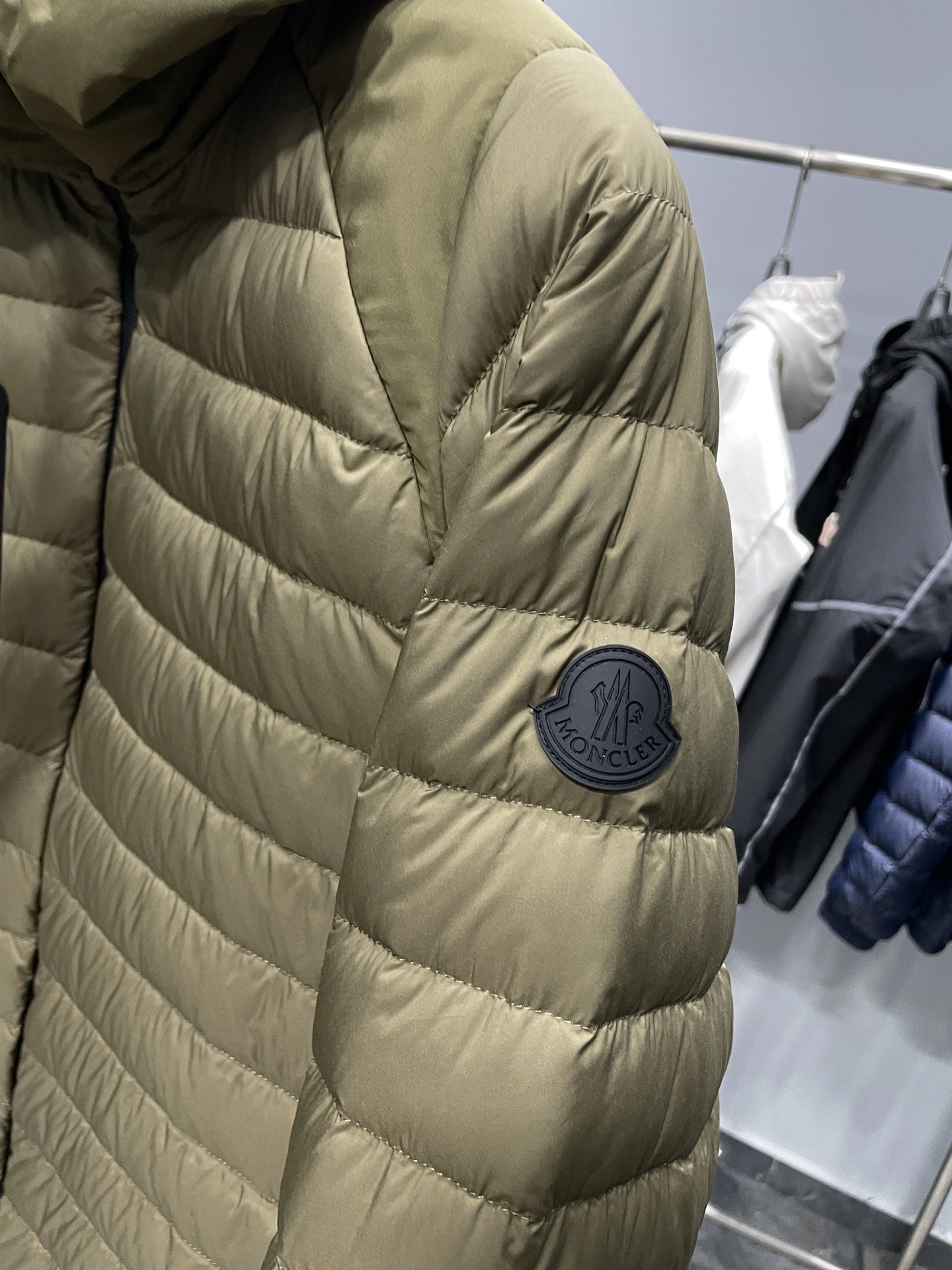 Bald Eagle- 7o9385r Down jacket 90 white duck down nylon 2colour item:E-F360K0305-2