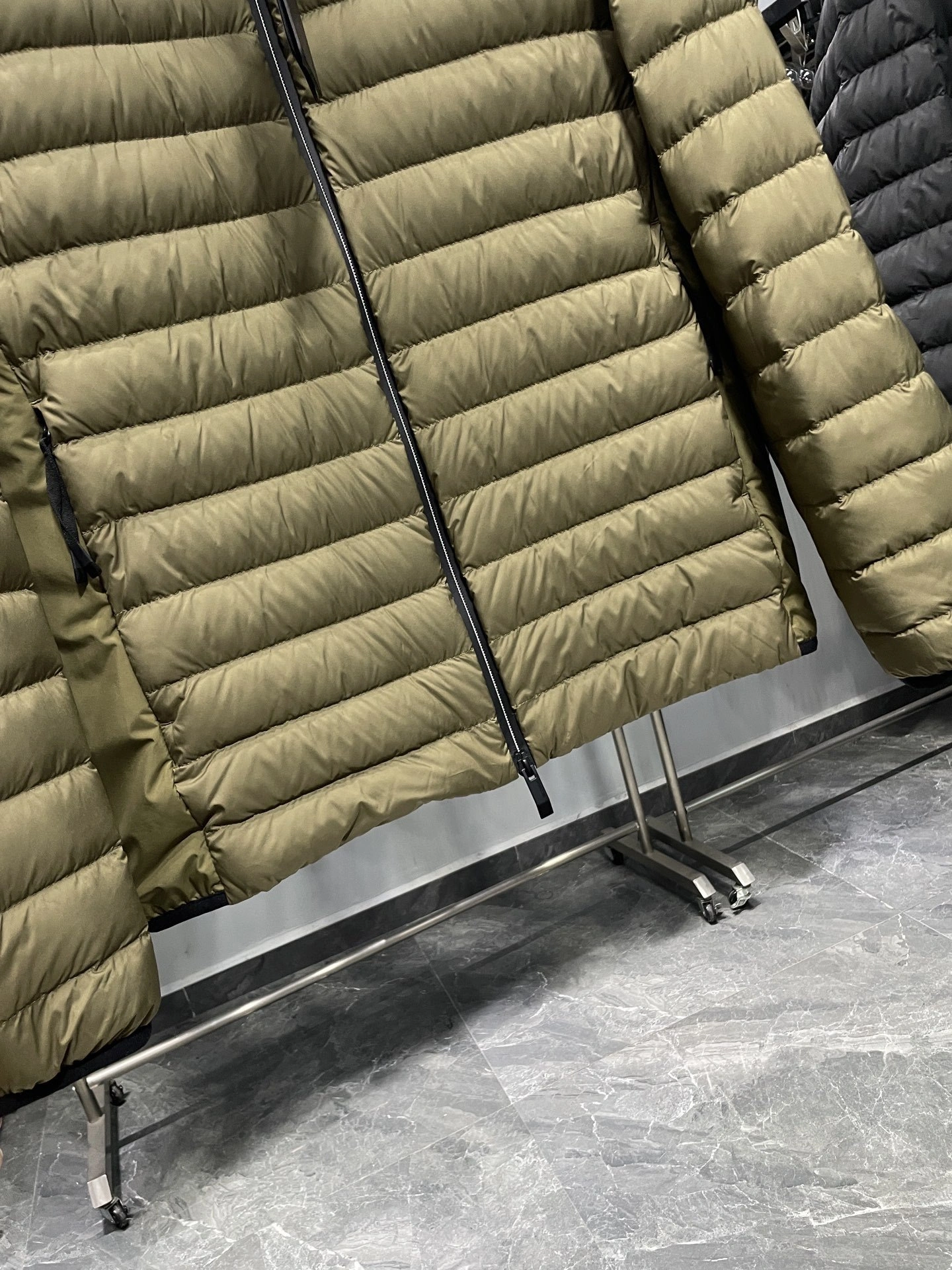 Bald Eagle- 7o9385r Down jacket 90 white duck down nylon 2colour item:E-F360K0305-2