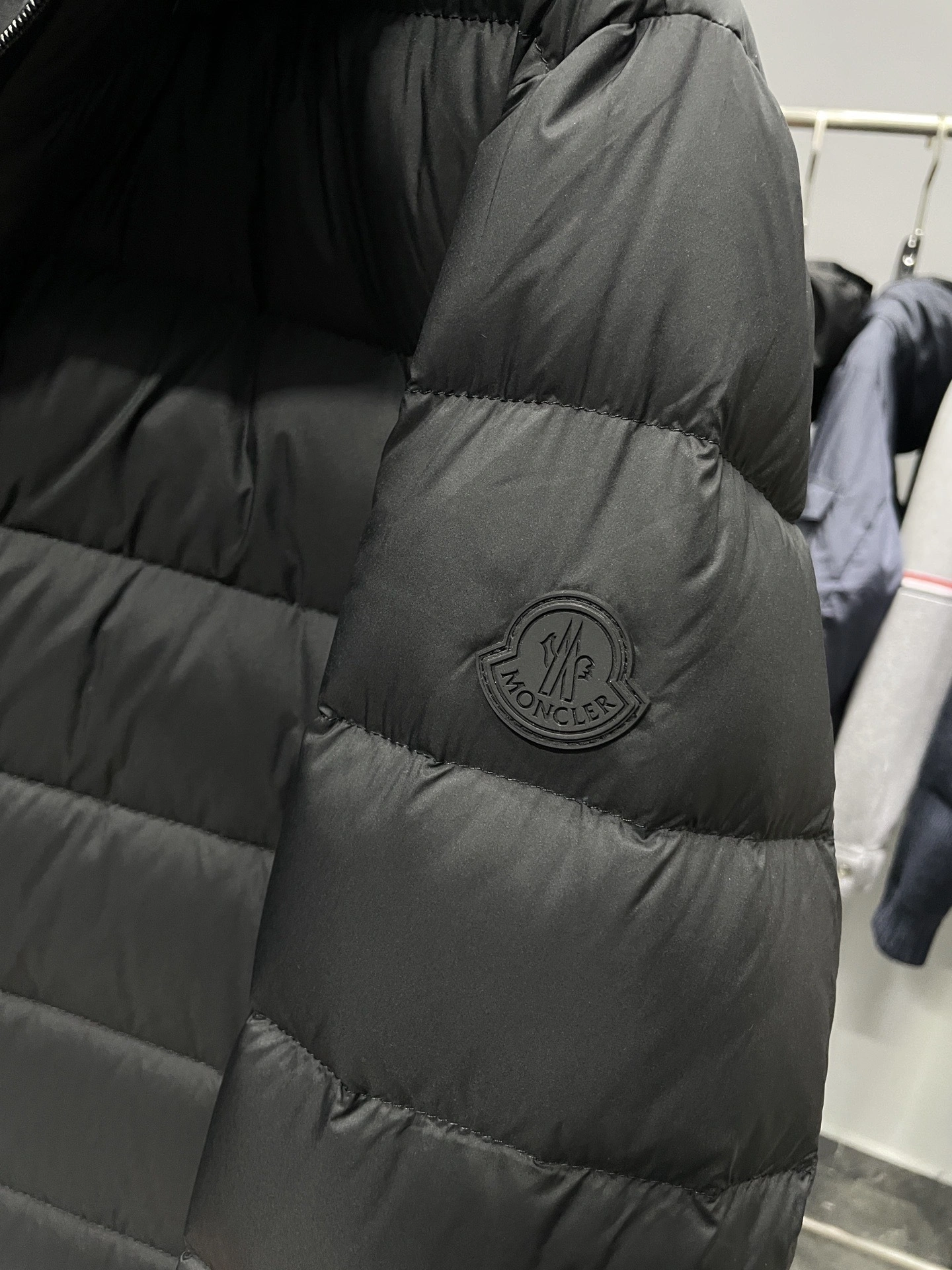 Bald Eagle- 7o9385r Down jacket 90 white duck down nylon 2colour item:E-F360K0306-2