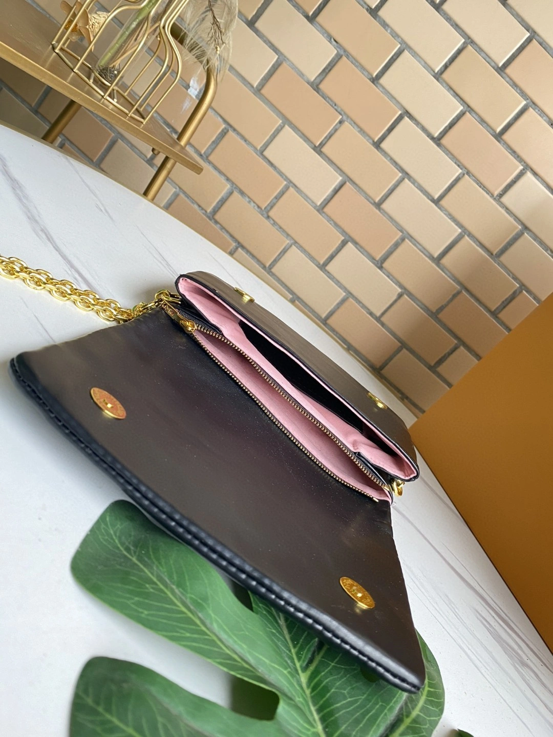 m80742 Pochette Coussin item : AT-B225L0318L
