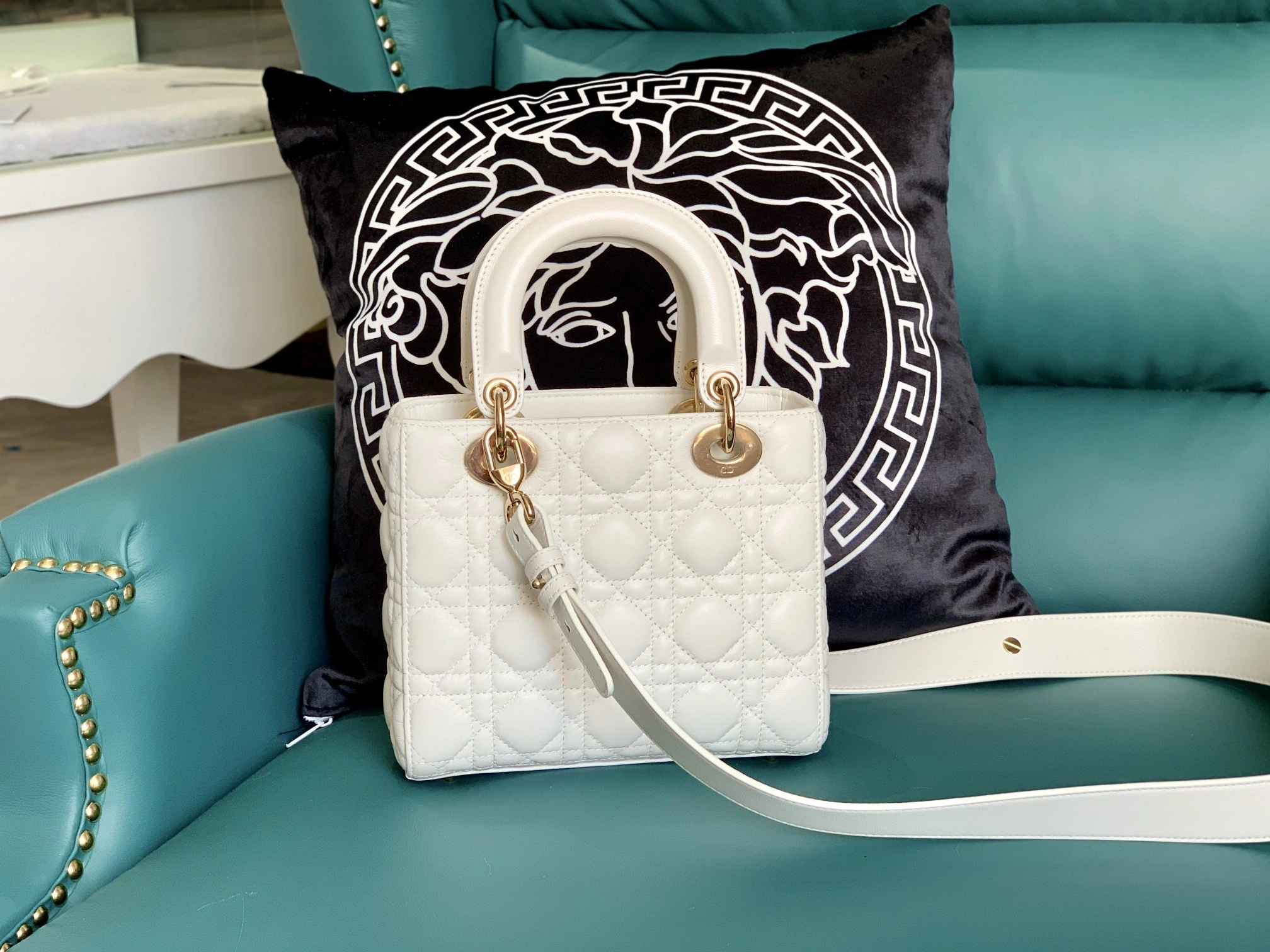Custombag-- M0538OCAL-M030 Lady high quality version White gold clasp item：C-B803D0742