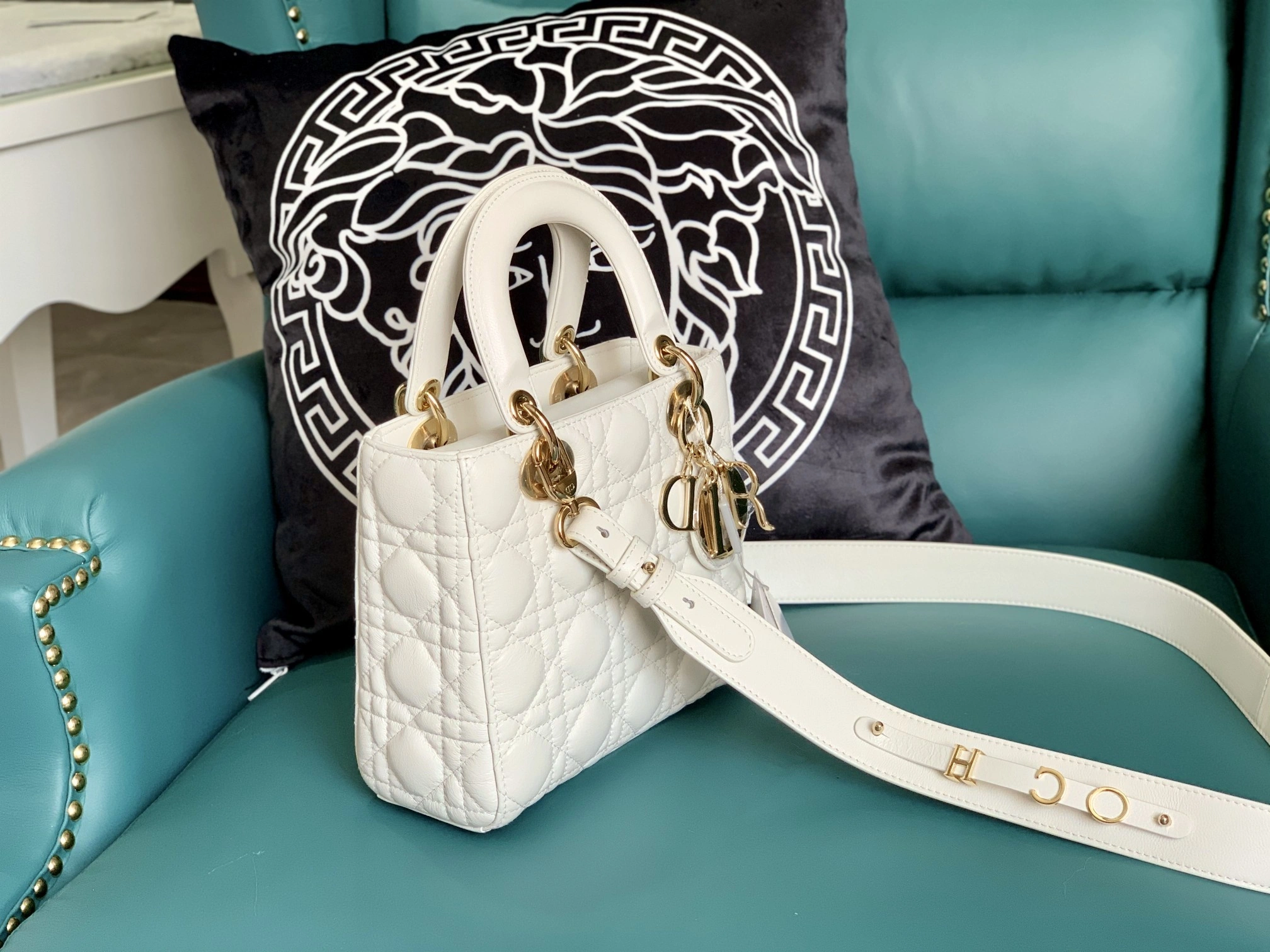 Custombag-- M0538OCAL-M030 Lady high quality version White gold clasp item：C-B803D0742