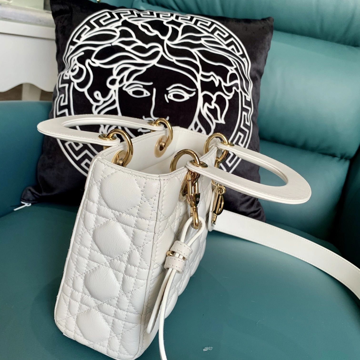 Custombag-- M0538OCAL-M030 Lady high quality version White gold clasp item：C-B803D0742