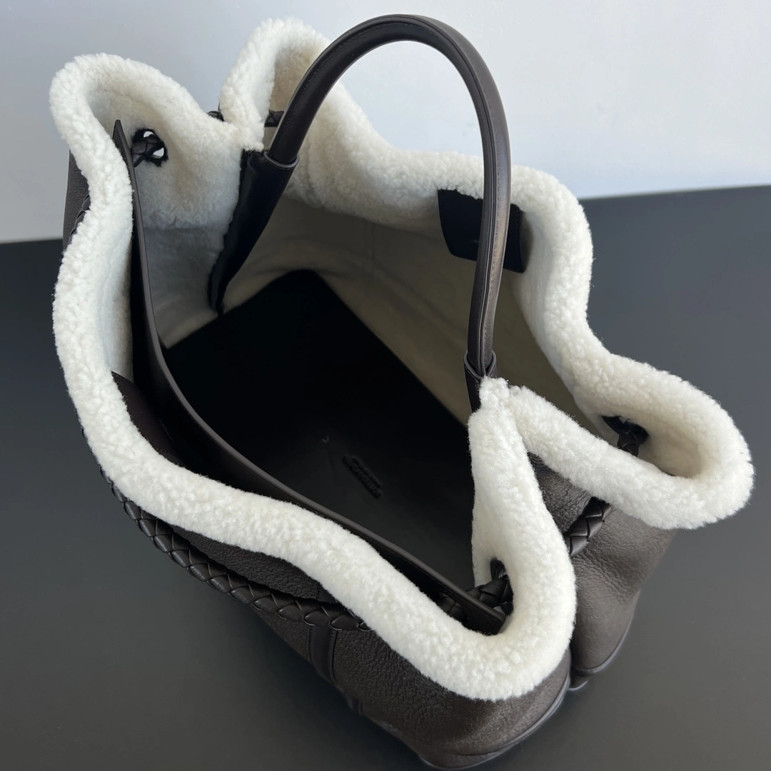 Custombag-- V595t1 806085V2GR32055 counters quality Andiamo sheepskin item:E-B000B2552