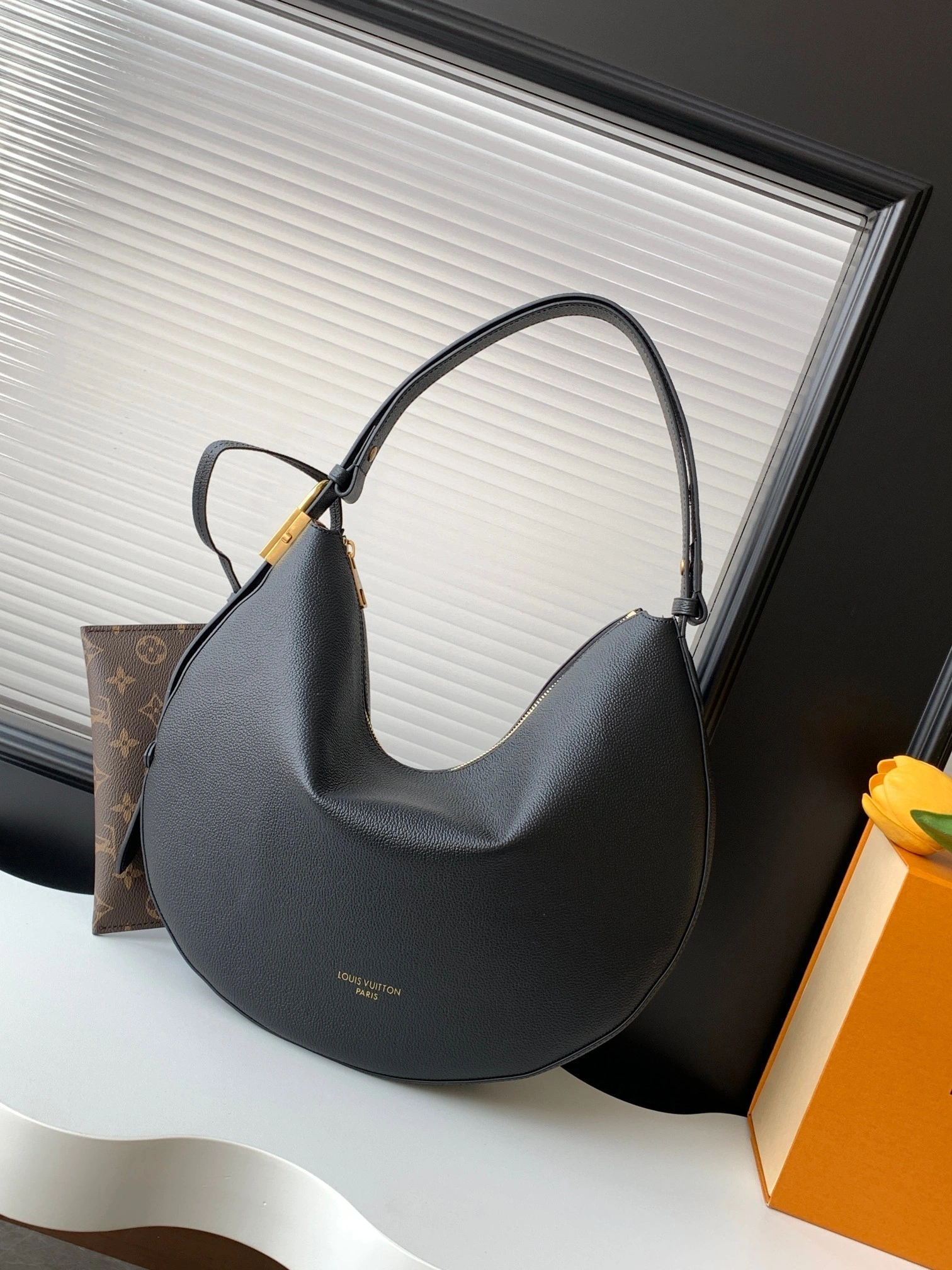 momo-- 8V M14417 cowhide high quality version item:E-B330F1794H
