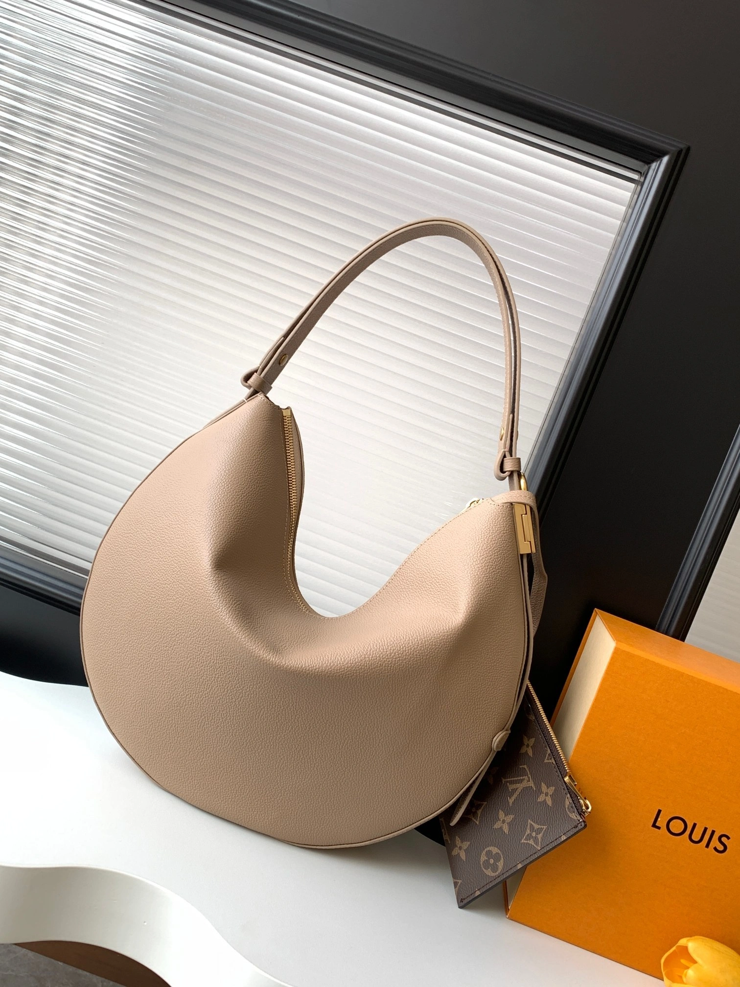 momo-- 8V M14635 cowhide high quality version item:E-B330F1793H