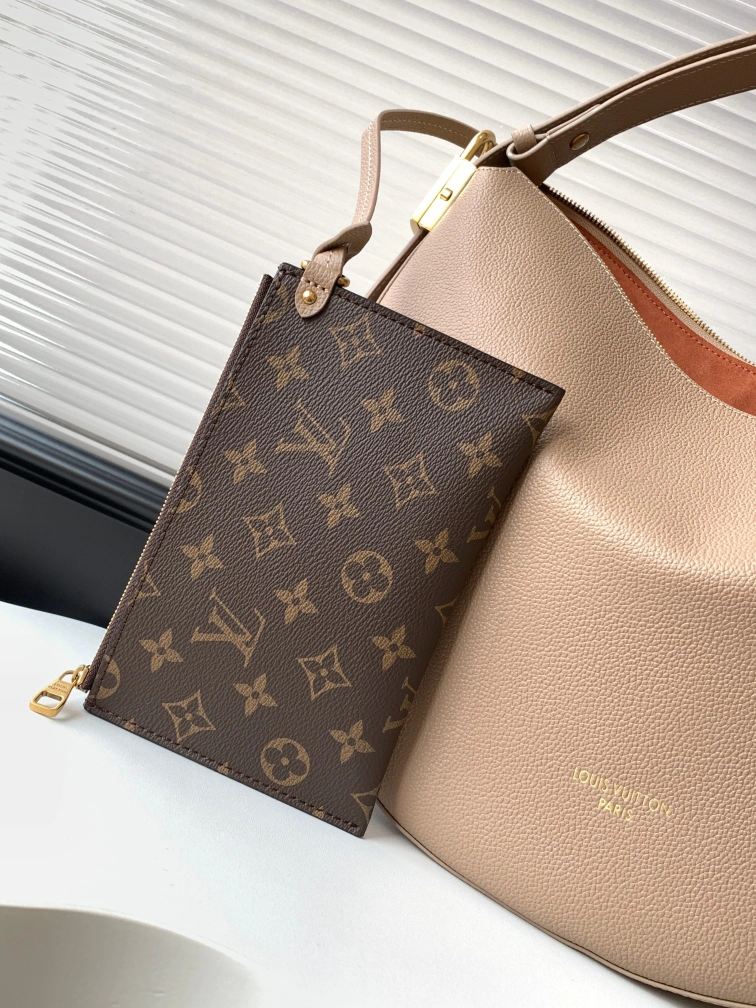 momo-- 8V M14635 cowhide high quality version item:E-B330F1793H