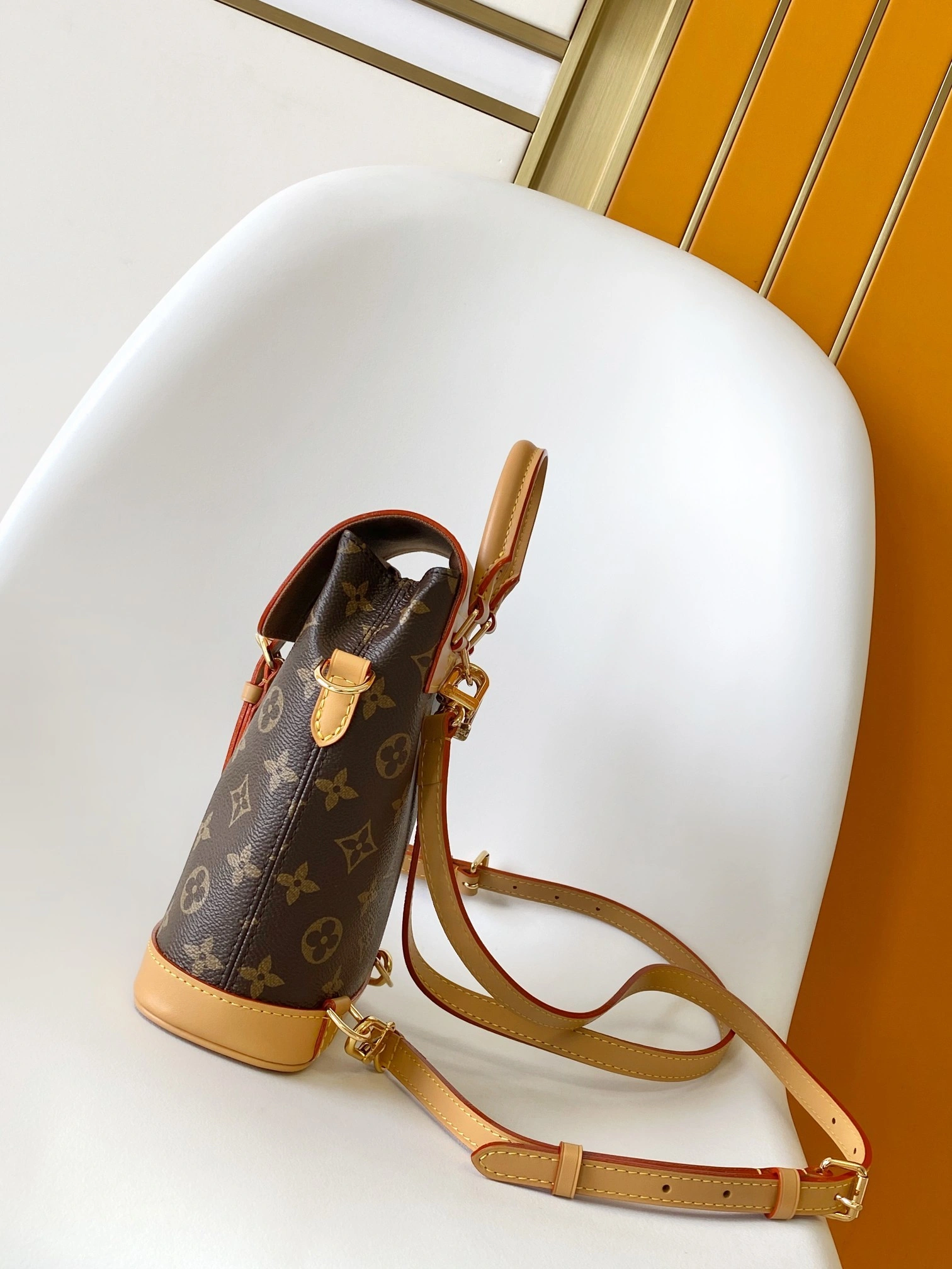 momo-- 8V M14651 cowhide high quality version item:E-B000F1796H