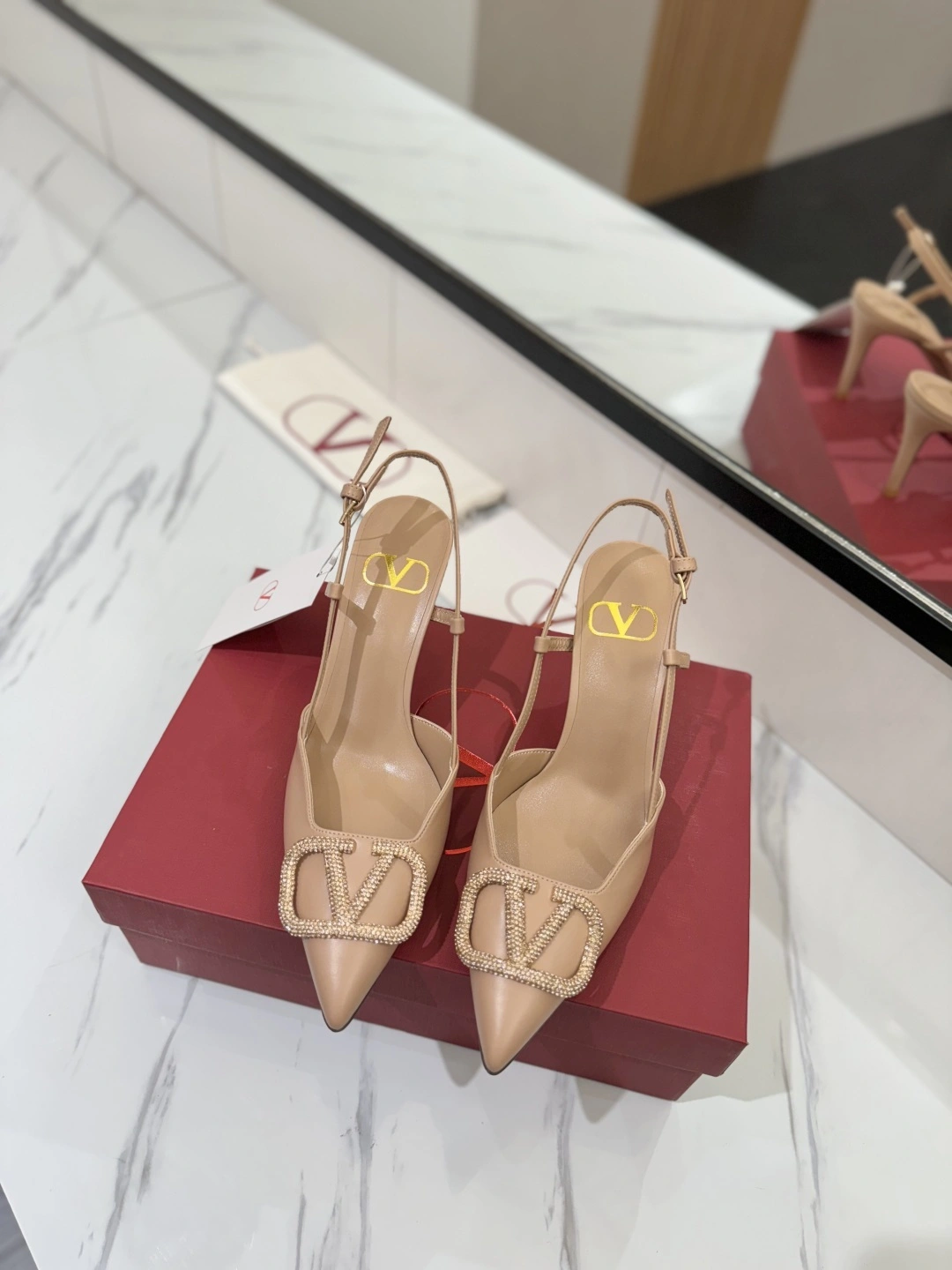 COCO-- V1859ti9o 3W2S0R01EST04W Heel height：8CM VLogo Signature cowhide goatskin item:E-X138C3014