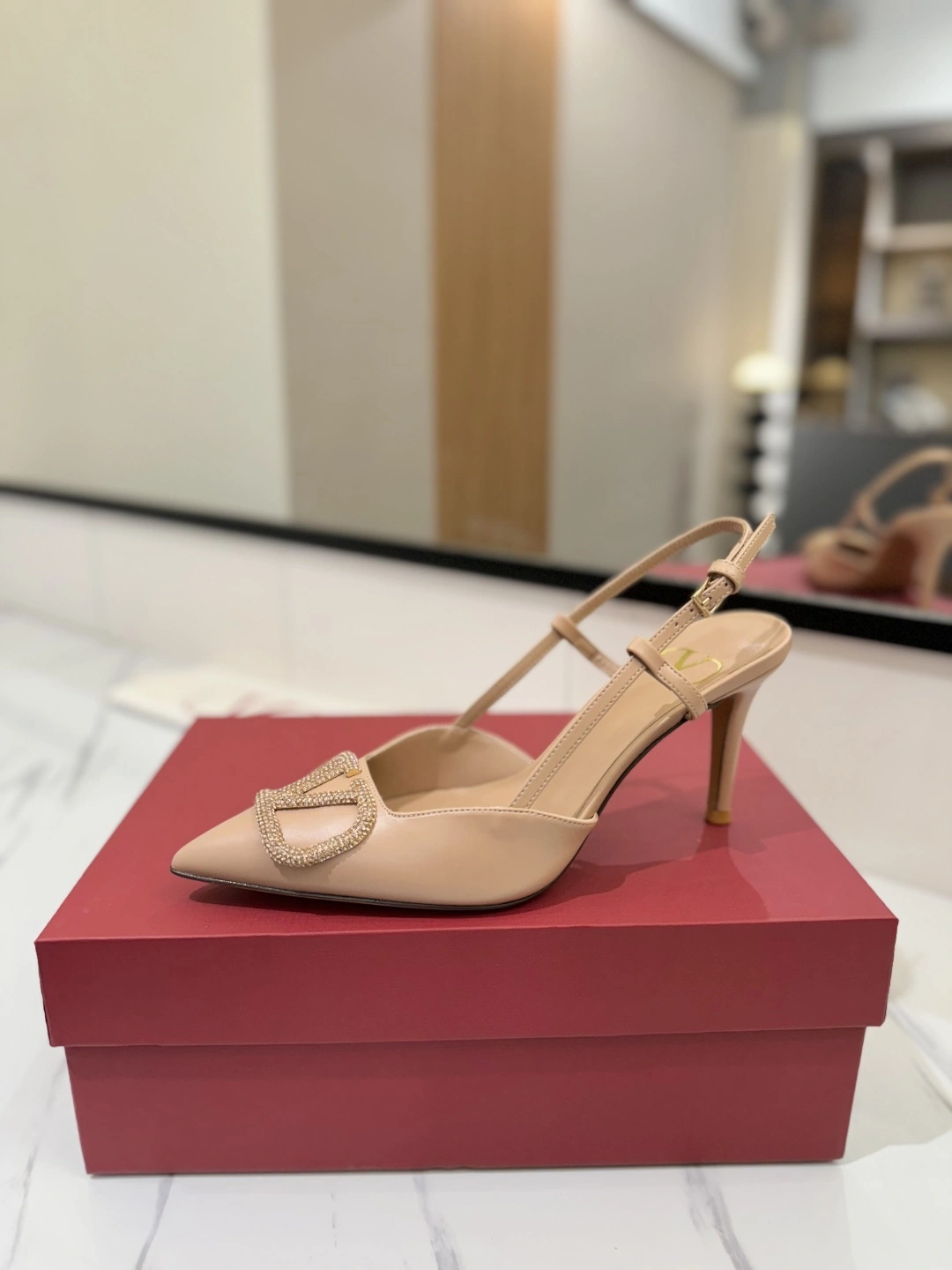 COCO-- V1859ti9o 3W2S0R01EST04W Heel height：8CM VLogo Signature cowhide goatskin item:E-X138C3014