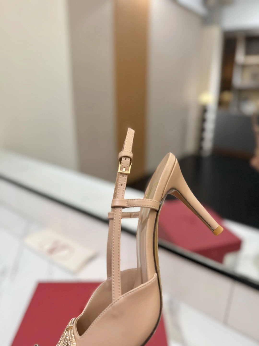 COCO-- V1859ti9o 3W2S0R01EST04W Heel height：8CM VLogo Signature cowhide goatskin item:E-X138C3014