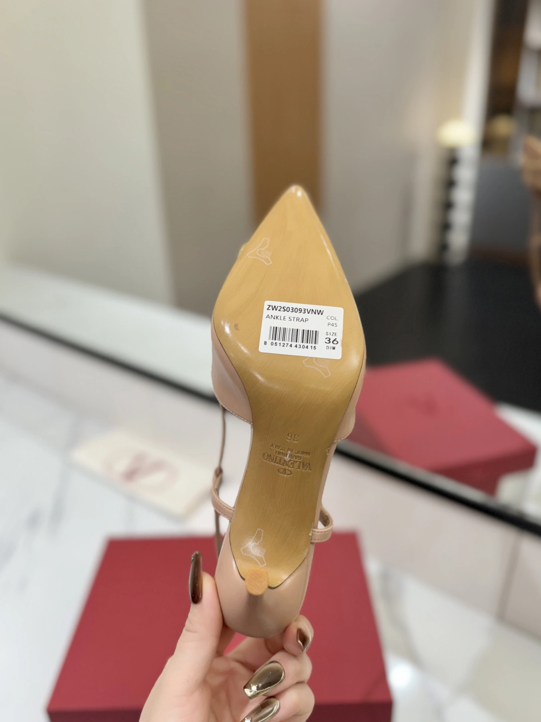 COCO-- V1859ti9o 3W2S0R01EST04W Heel height：8CM VLogo Signature cowhide goatskin item:E-X138C3014