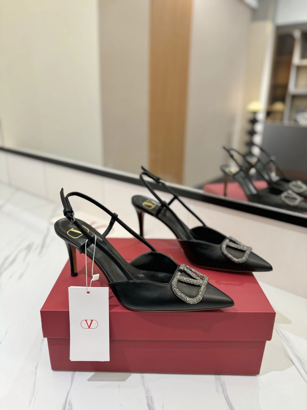COCO-- V1859ti9o 3W2S0R01EST249 Heel height：8CM VLogo Signature cowhide goatskin item:E-X138C3013
