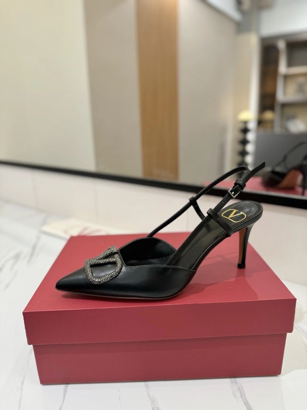 COCO-- V1859ti9o 3W2S0R01EST249 Heel height：8CM VLogo Signature cowhide goatskin item:E-X138C3013