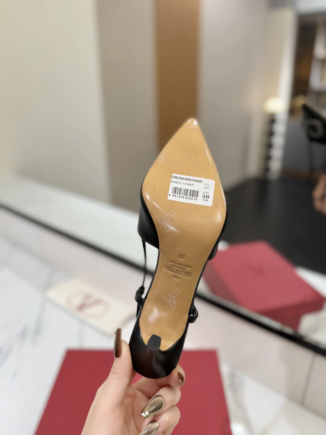 COCO-- V1859ti9o 3W2S0R01EST249 Heel height：8CM VLogo Signature cowhide goatskin item:E-X138C3013