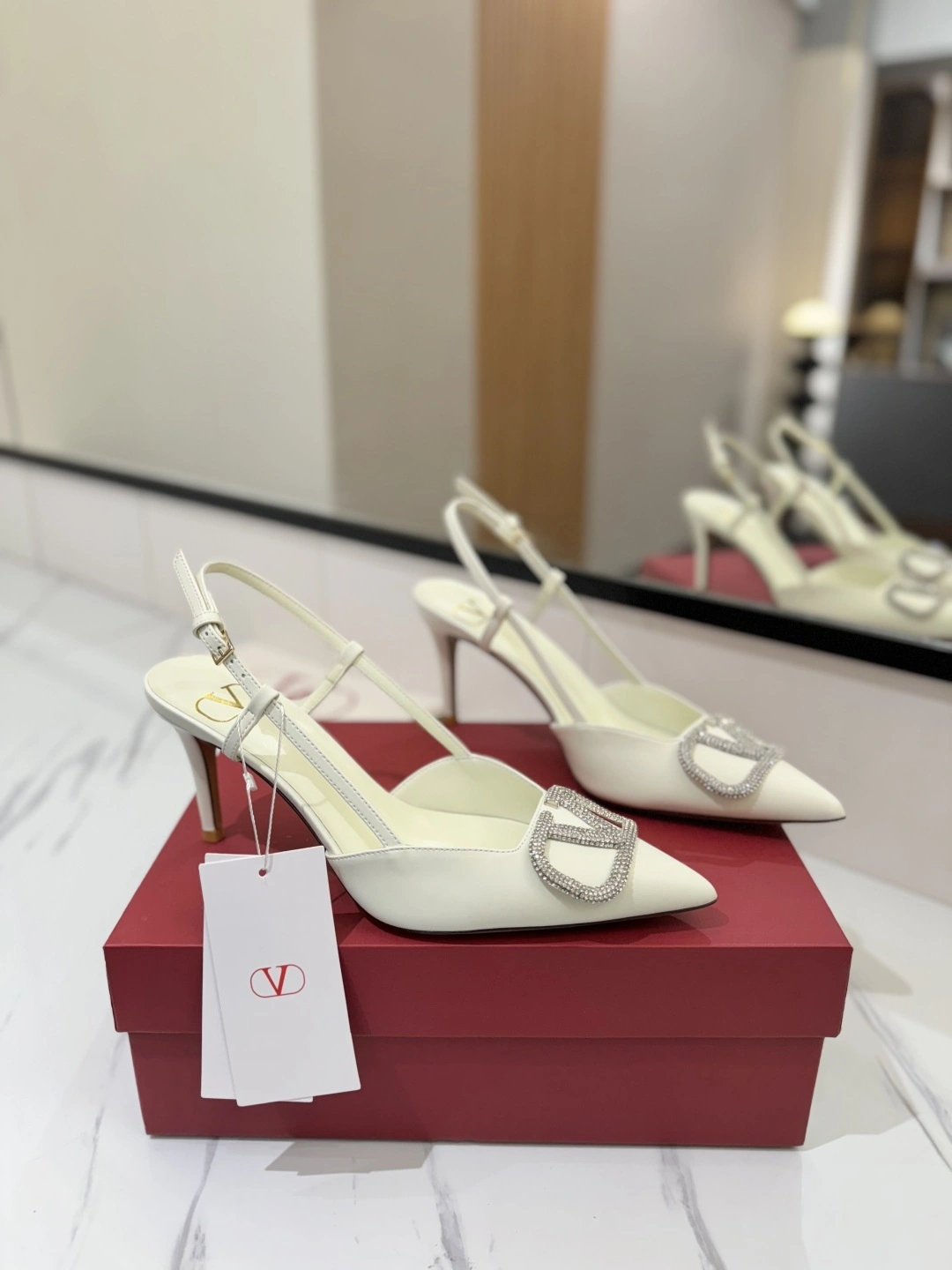 COCO-- V1859ti9o 3W2S0R01ESTIA5 Heel height：8CM VLogo Signature cowhide goatskin item:E-X138C3012