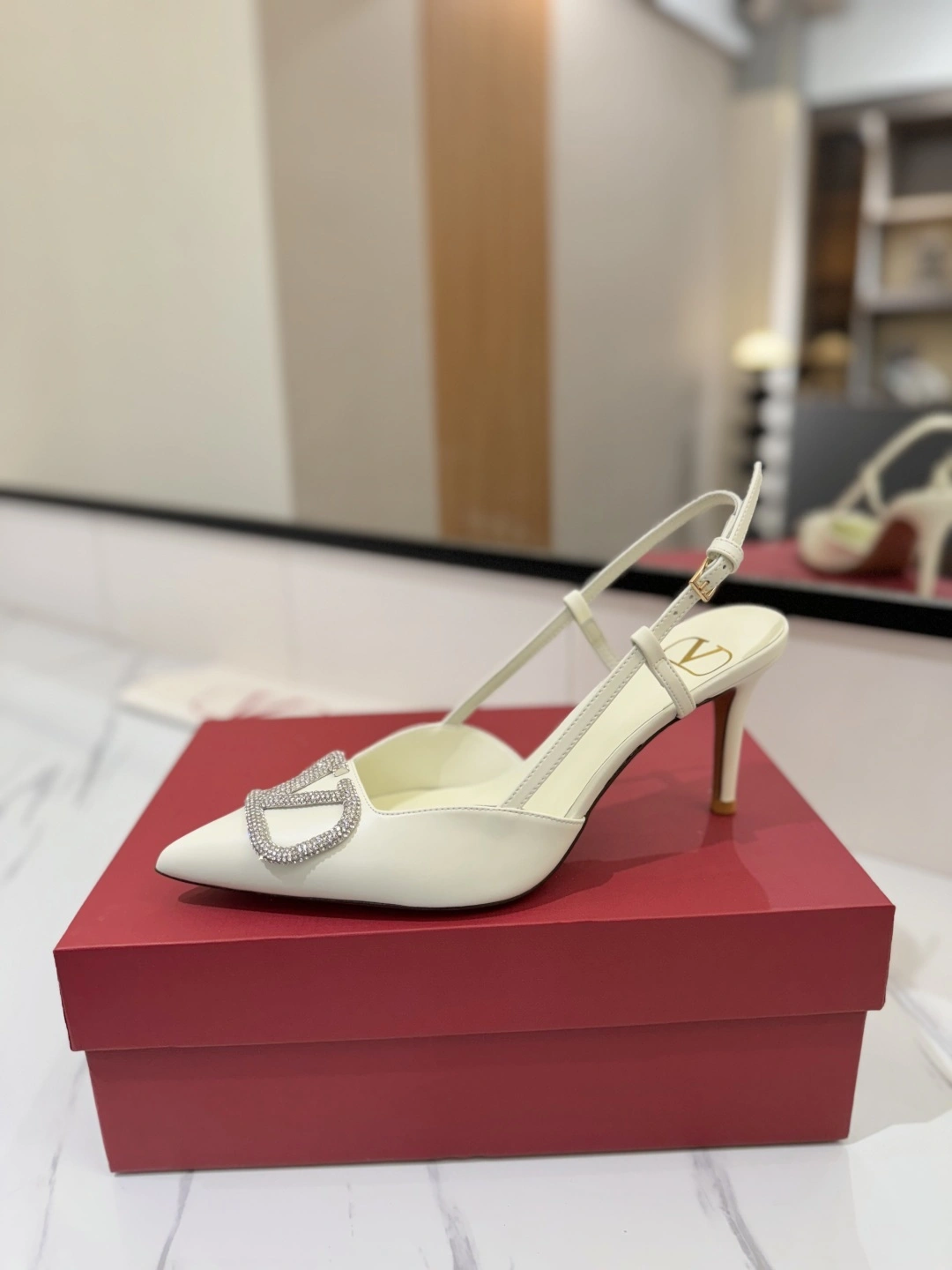 COCO-- V1859ti9o 3W2S0R01ESTIA5 Heel height：8CM VLogo Signature cowhide goatskin item:E-X138C3012