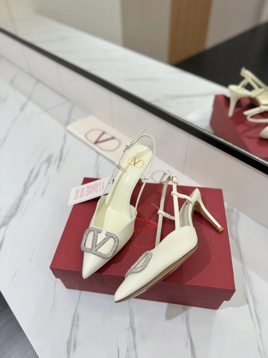 COCO-- V1859ti9o 3W2S0R01ESTIA5 Heel height：8CM VLogo Signature cowhide goatskin item:E-X138C3012