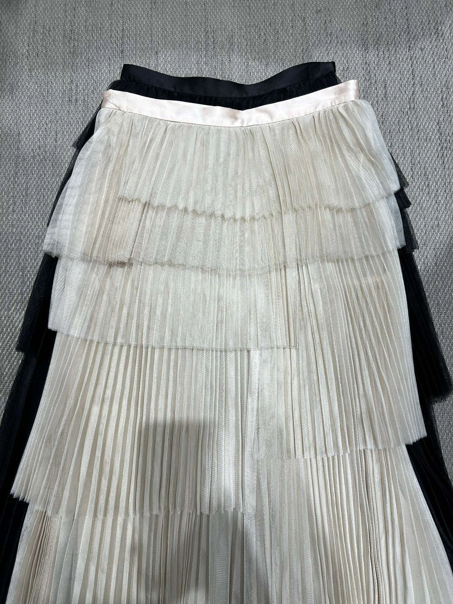 Victoria -- 4ior Multi-Layered Tiered Pleated Tulle Skirt 2colour item:E-F140L1918-2H