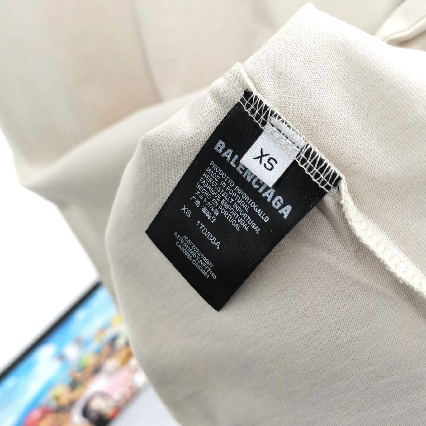 &oversized item:C-F477D1026