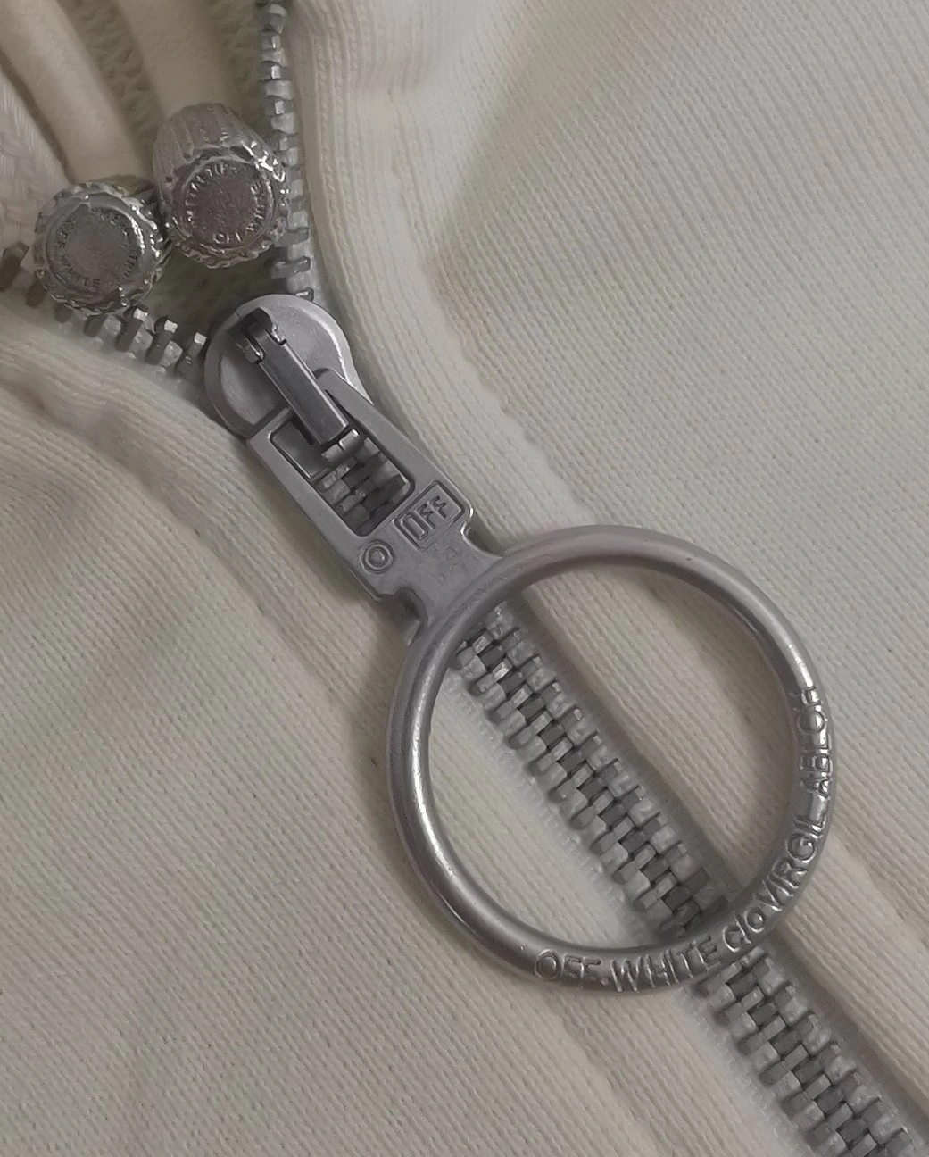 oversized item:C-F477D1068