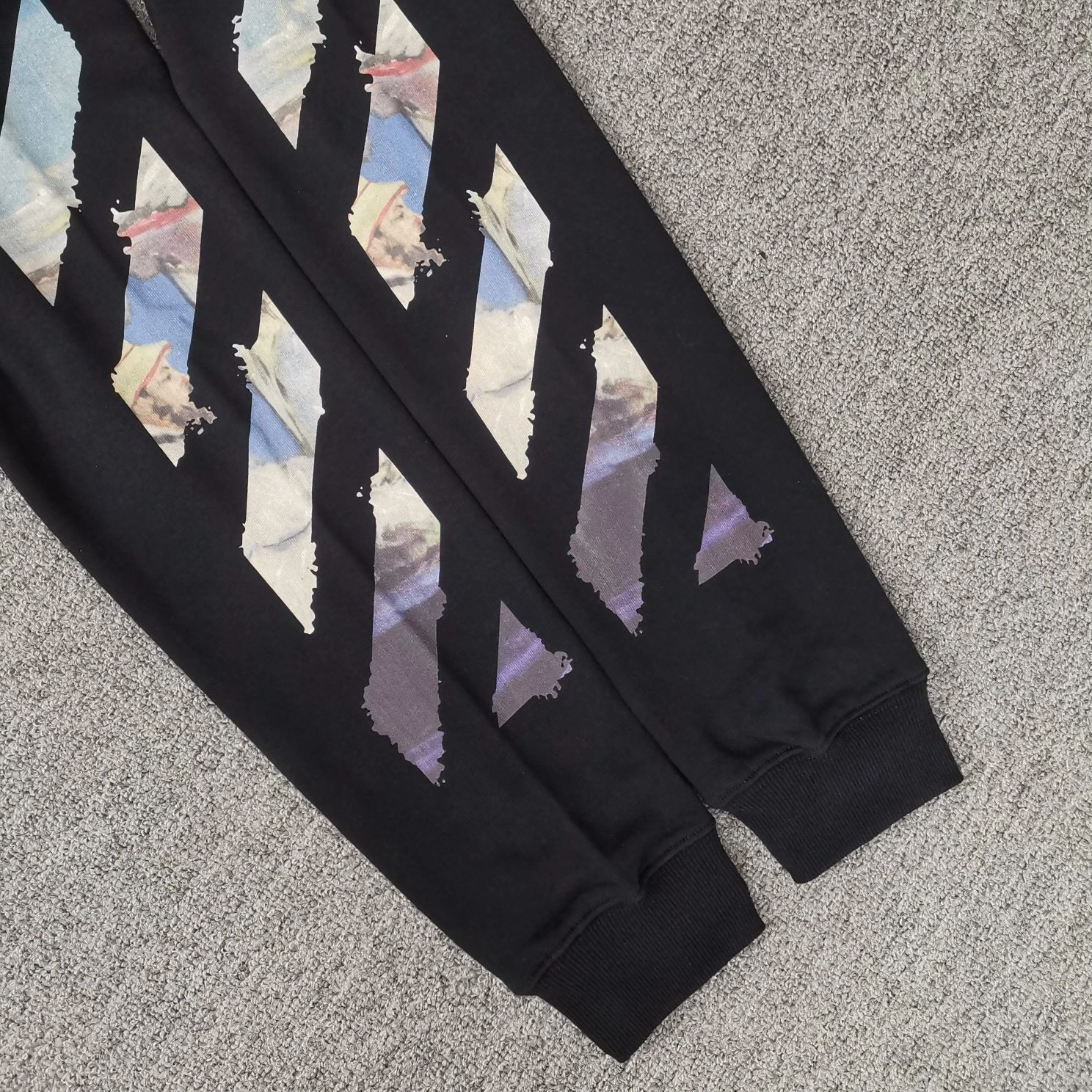 &oversized item:C-F477D1069