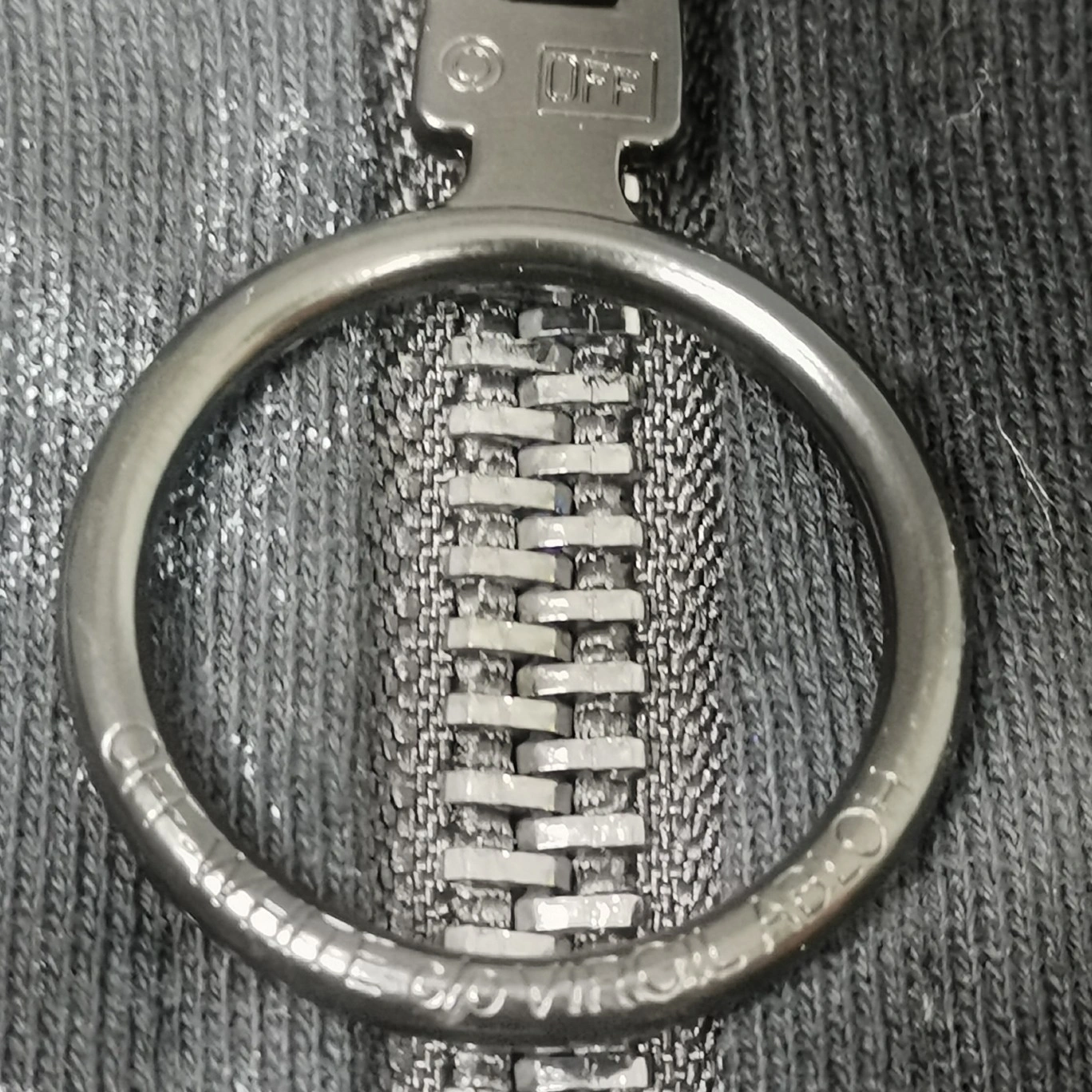 oversized item:C-F477D1074
