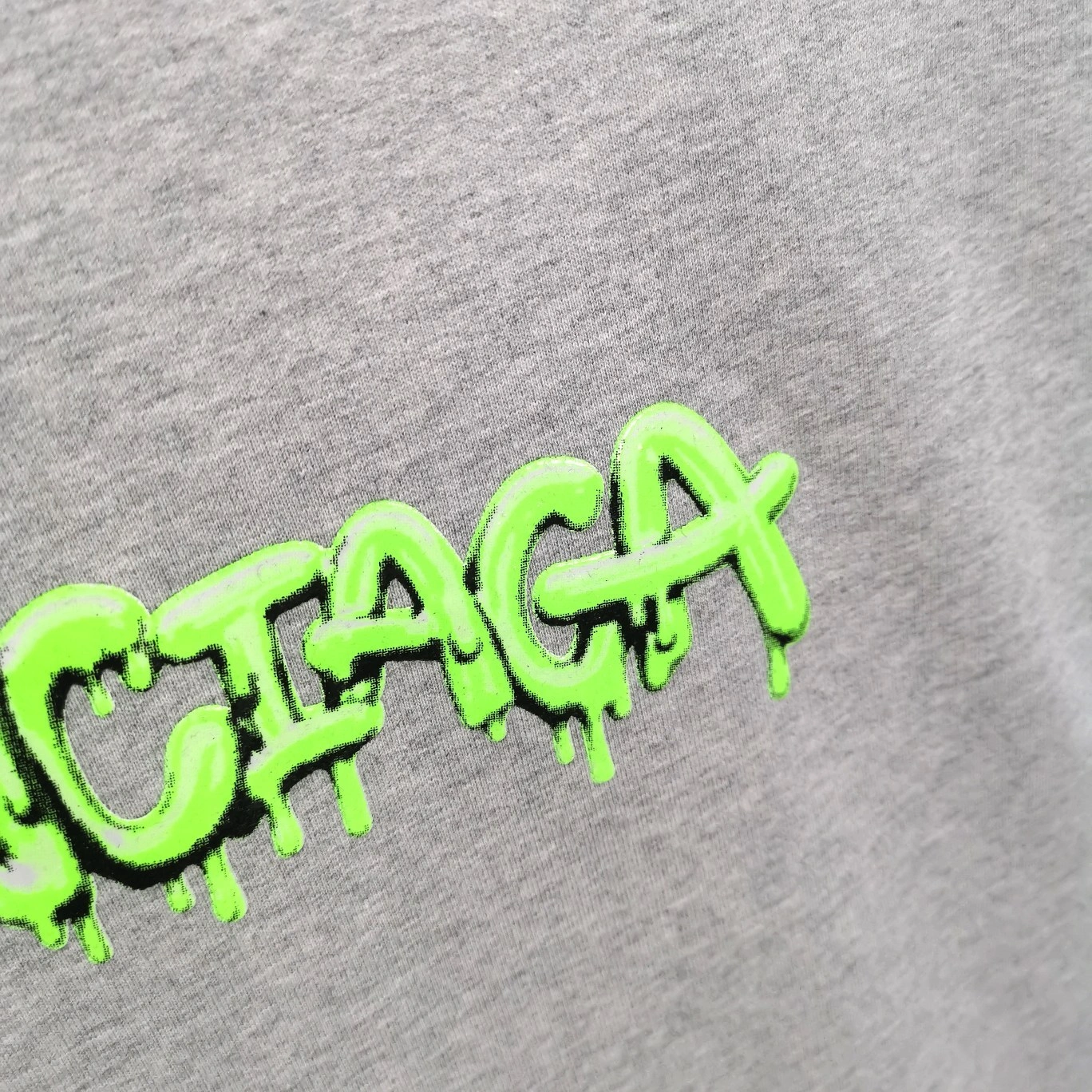 oversized item:C-F477D2043