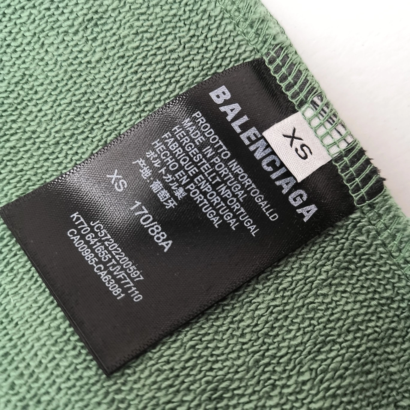oversized item:C-F477D2433
