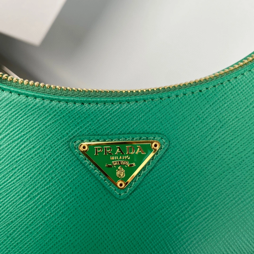 MOMO- high quality version 1BH204_NZV_F0PCL_V_V2M Re-Edition 2005 Saffiano item：B-B063K0914C