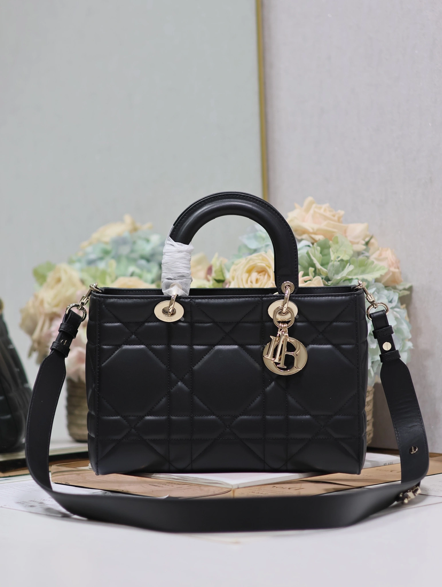 MOMO-- 4ior M1151OHOW_M900 high quality version Lady D-Sire My ABC cowhide item:D-B000J3012