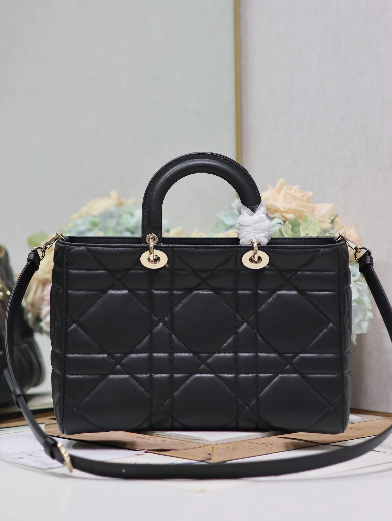 MOMO-- 4ior M1152OHOW_M900 high quality version Lady D-Sire My ABC cowhide item:D-B000J3013