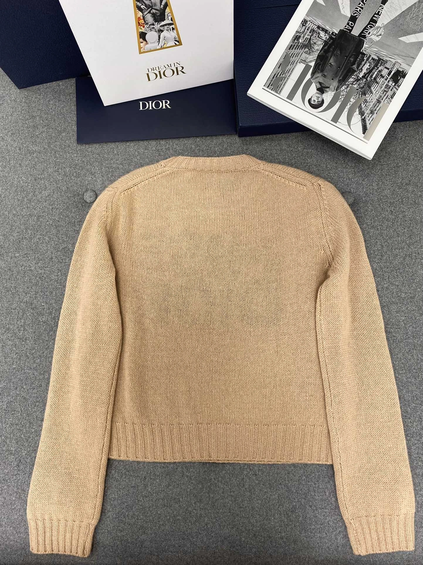 Bald Eagle-- 4ior high quality version cashmere cashmere mulderry silk 2Colour item:D-F801J3108-2