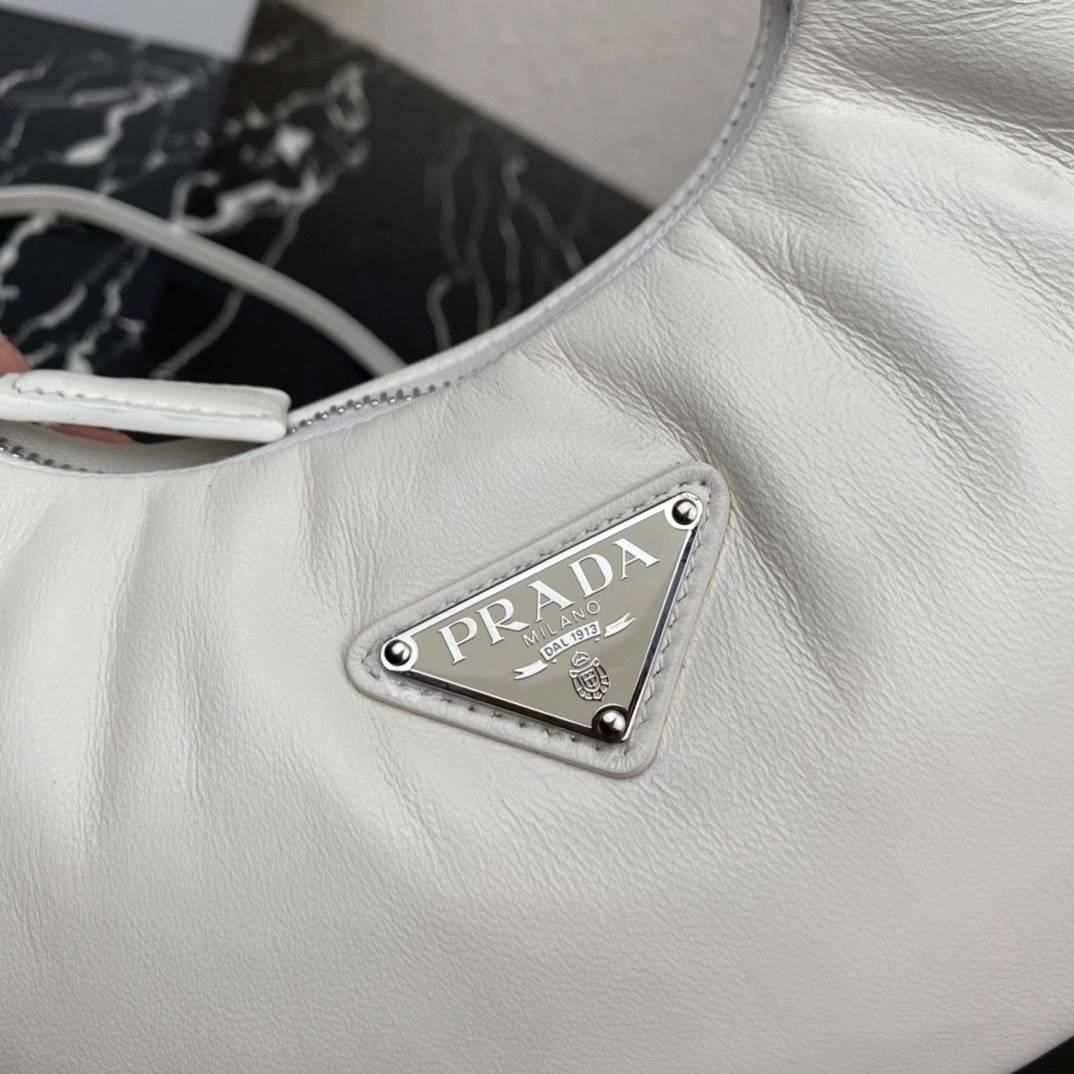 MOMO-- Pr141 1BA384_2DYI_F0009_V_OVM Hobo sheepskin high quality version item:D-B000K2221