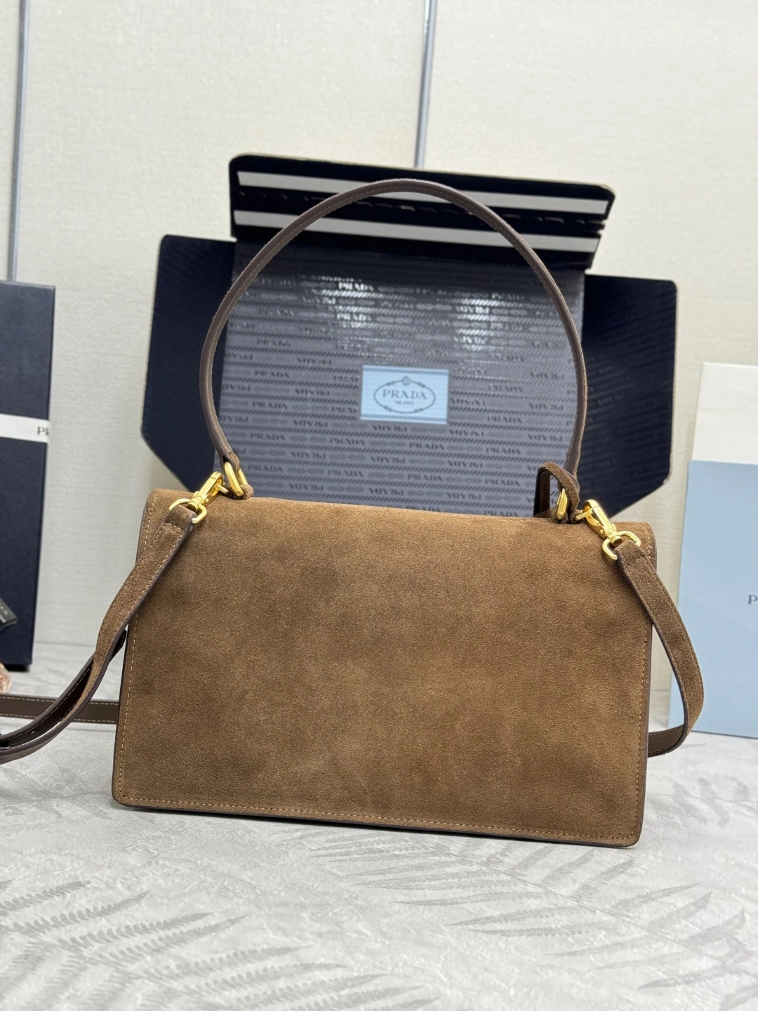 MOMO--Pr141 1BN023_2C4S_F0324 high quality version Soft Sound sheepskin item:E-B000K0726