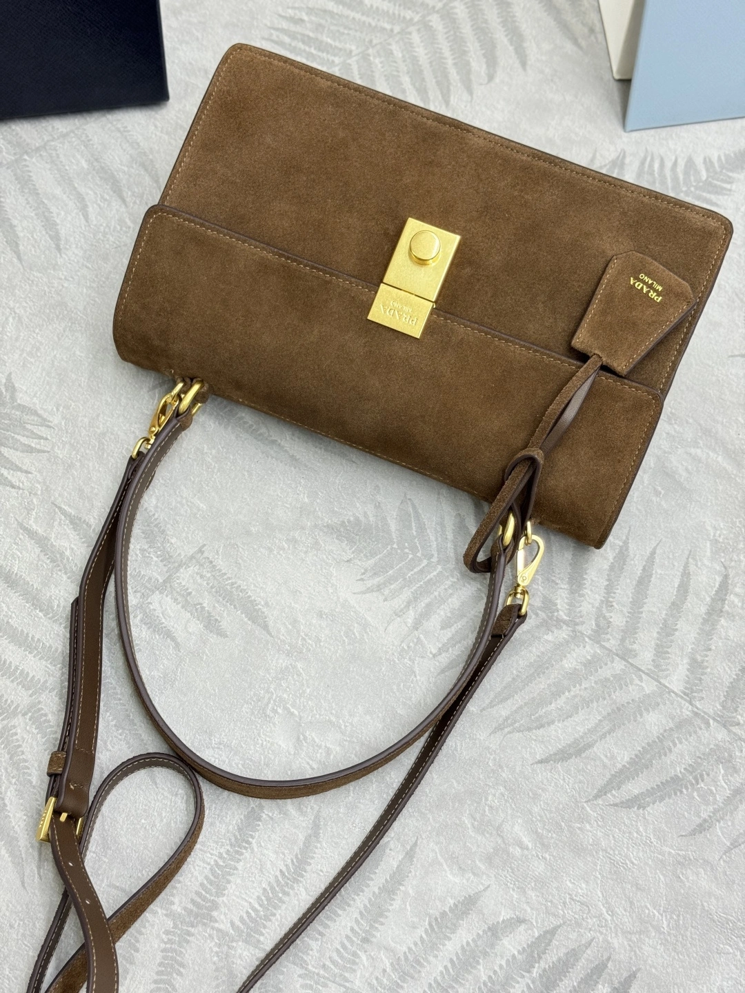MOMO--Pr141 1BN023_2C4S_F0324 high quality version Soft Sound sheepskin item:E-B000K0726