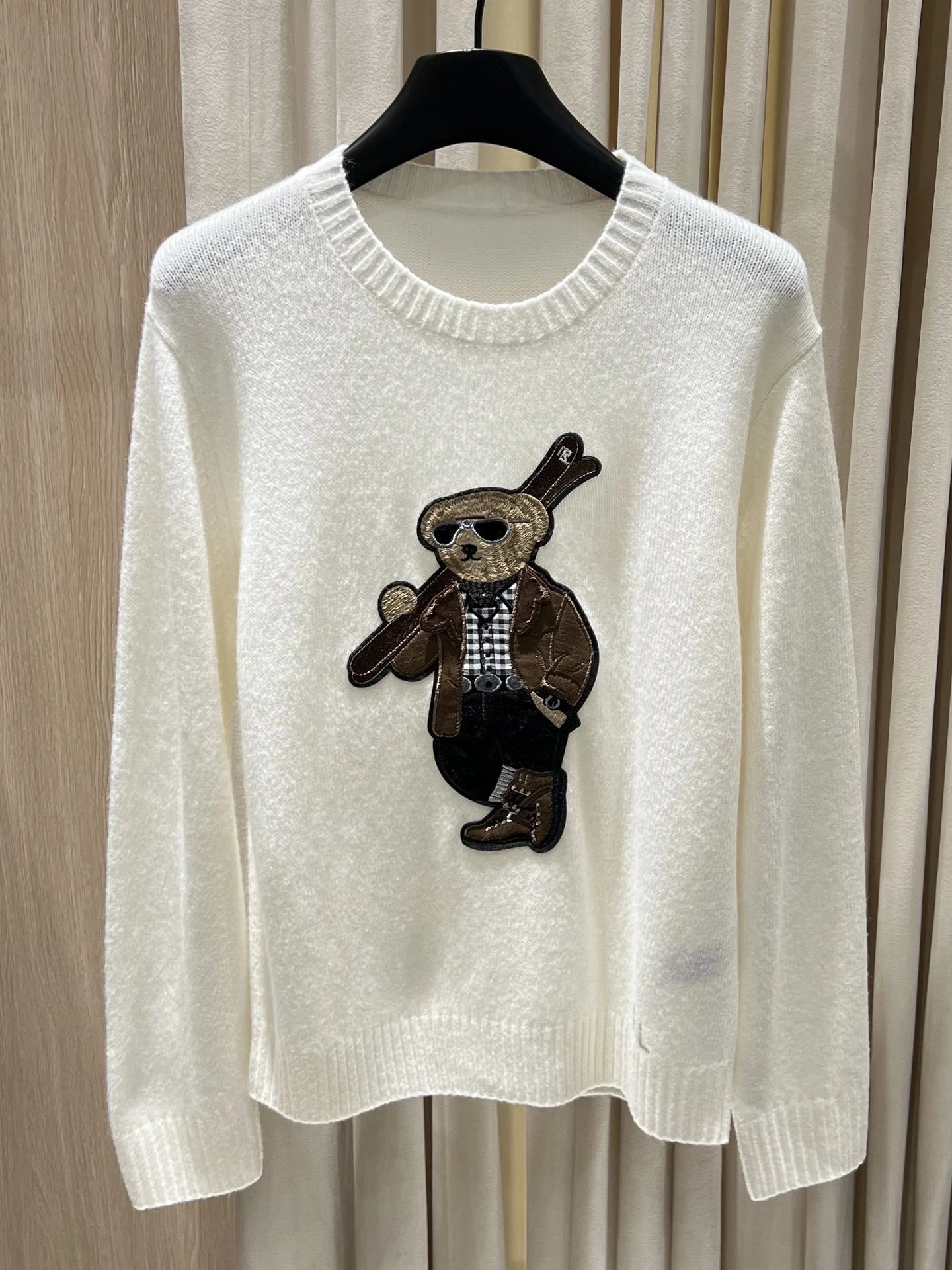 Victoria-- R18ph cashmere Extrafine Merino Wool embroidery 2colour item:E-F140L1011-2H