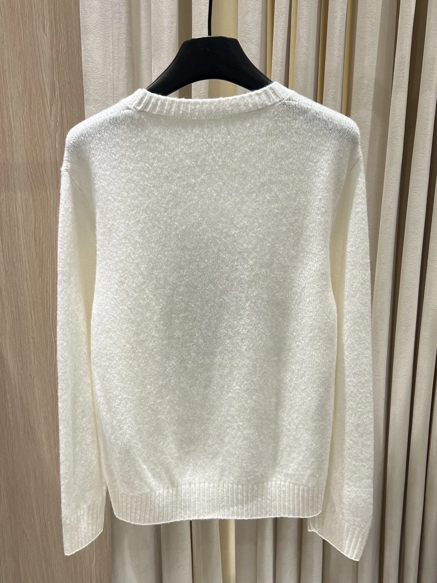 Victoria-- R18ph cashmere Extrafine Merino Wool embroidery 2colour item:E-F140L1011-2H