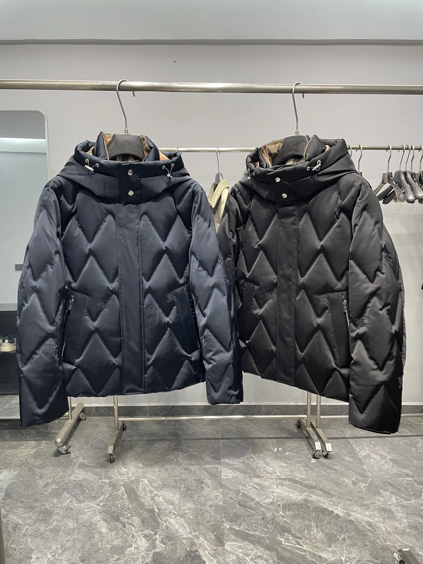 Bald Eagle-- 2ur25rry high quality version Down jacket 90 white duck down 2Colour item:E-F360K1808-2