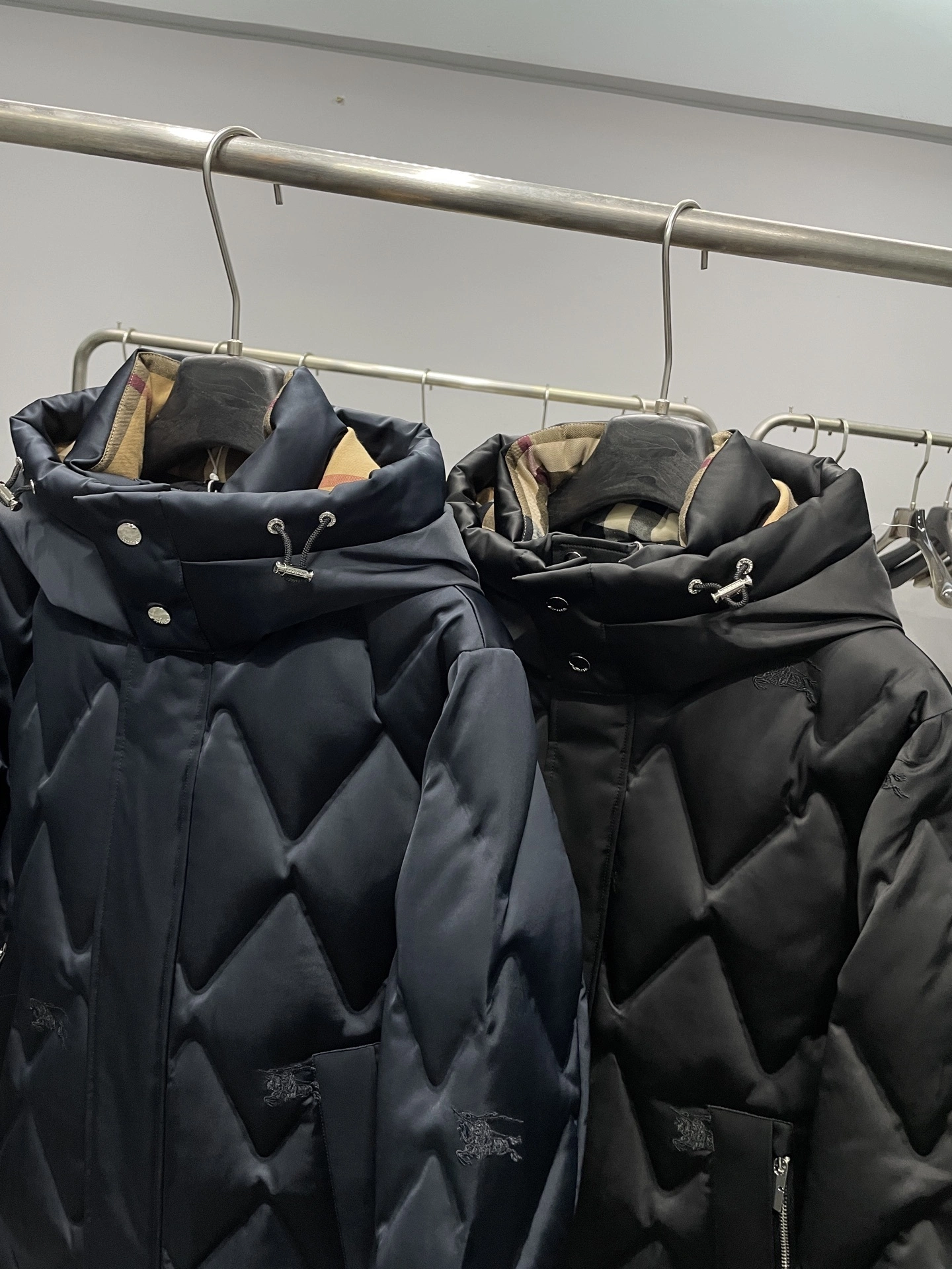 Bald Eagle-- 2ur25rry high quality version Down jacket 90 white duck down 2Colour item:E-F360K1808-2