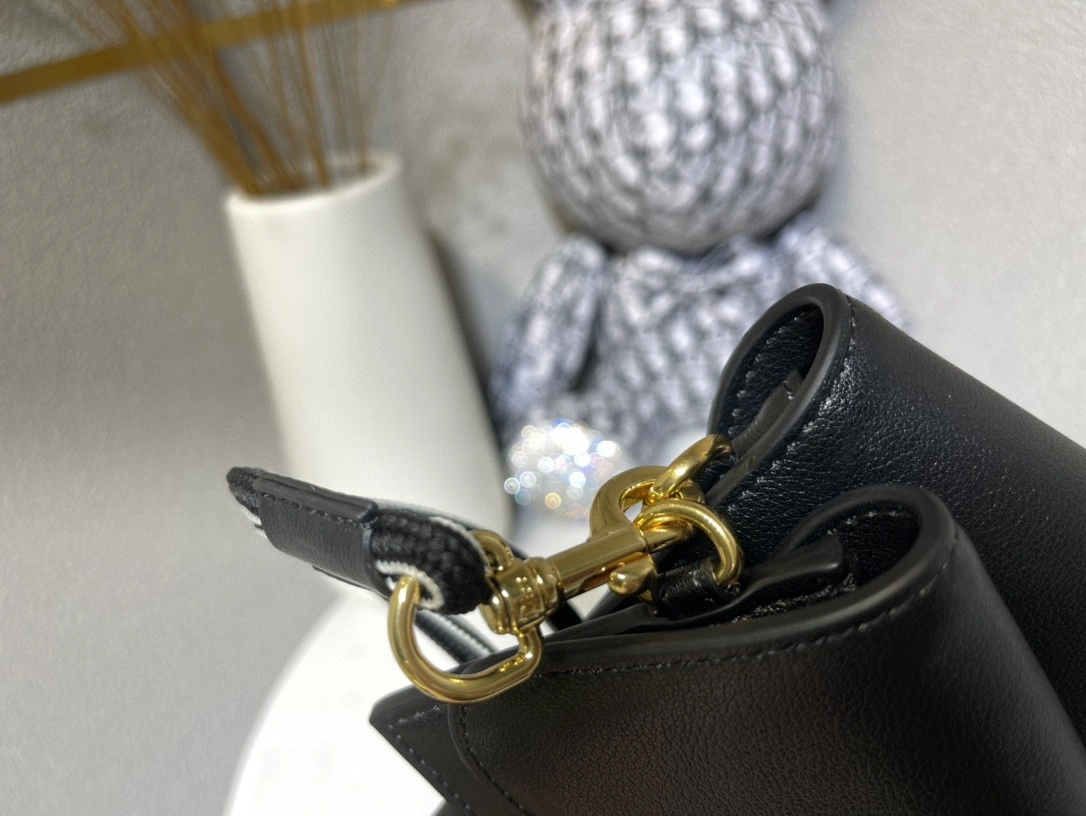 s5667 sheephide item : BT-B225C1822