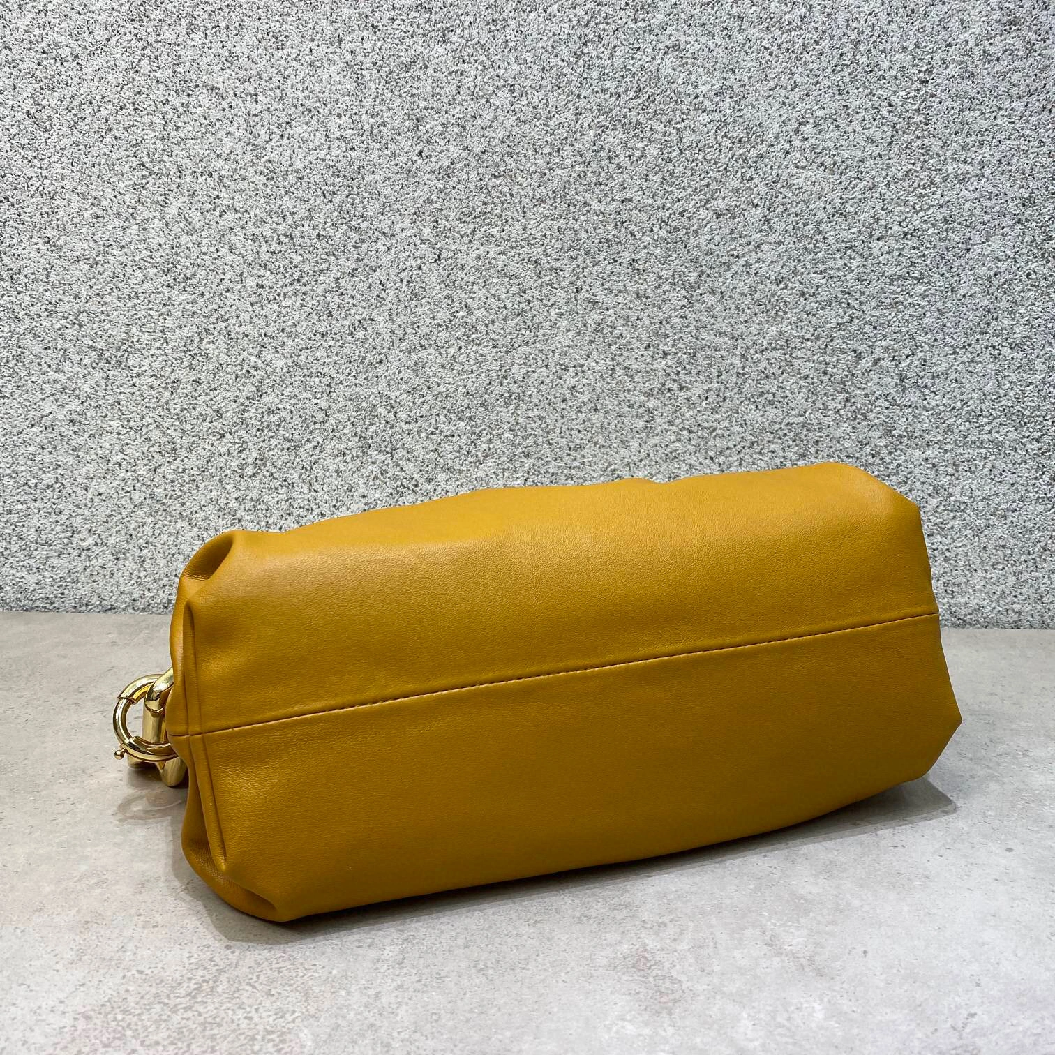 shoulder bag 620230VCP402132，counters quality item: 086I202B1200I1467