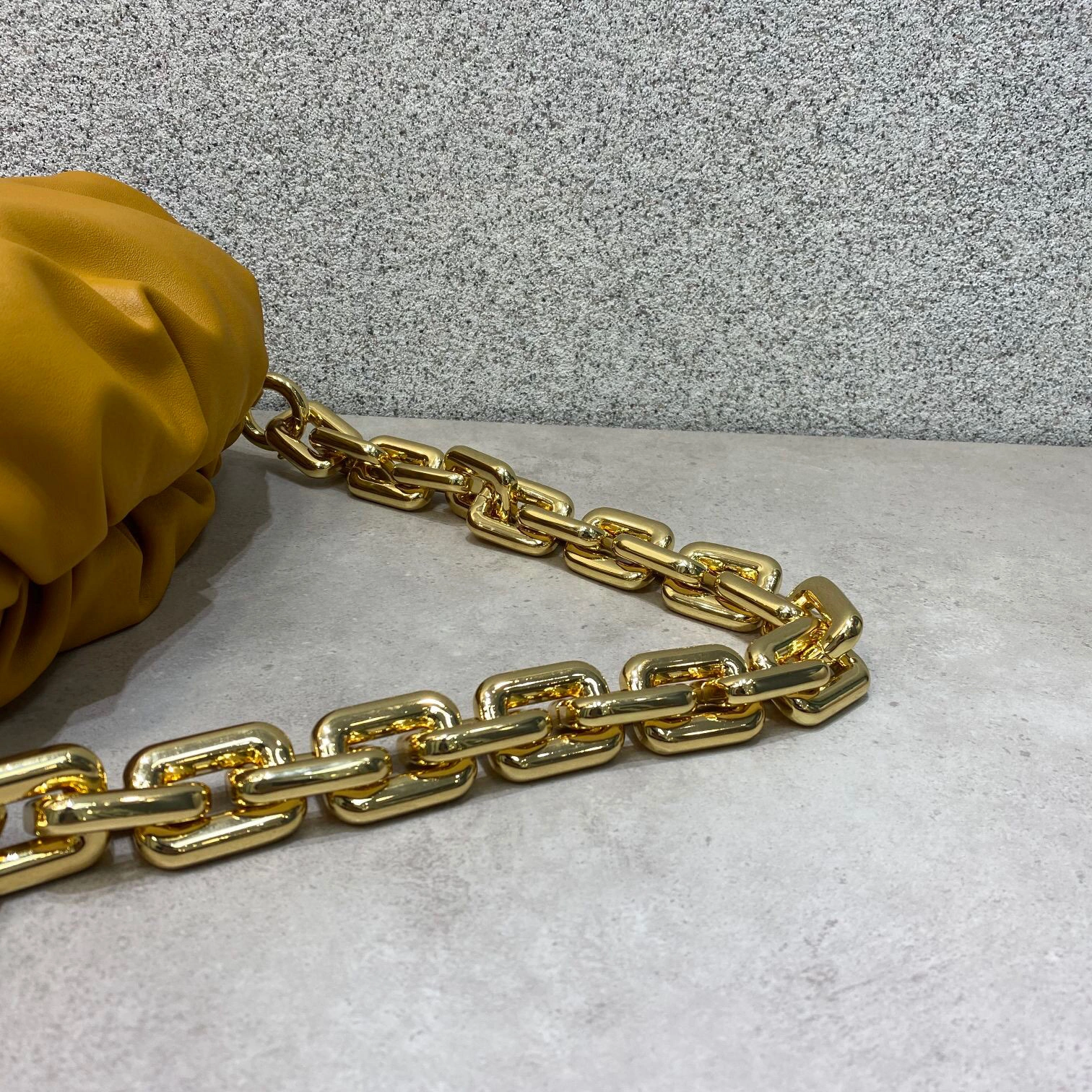 shoulder bag 620230VCP402132，counters quality item: 086I202B1200I1467